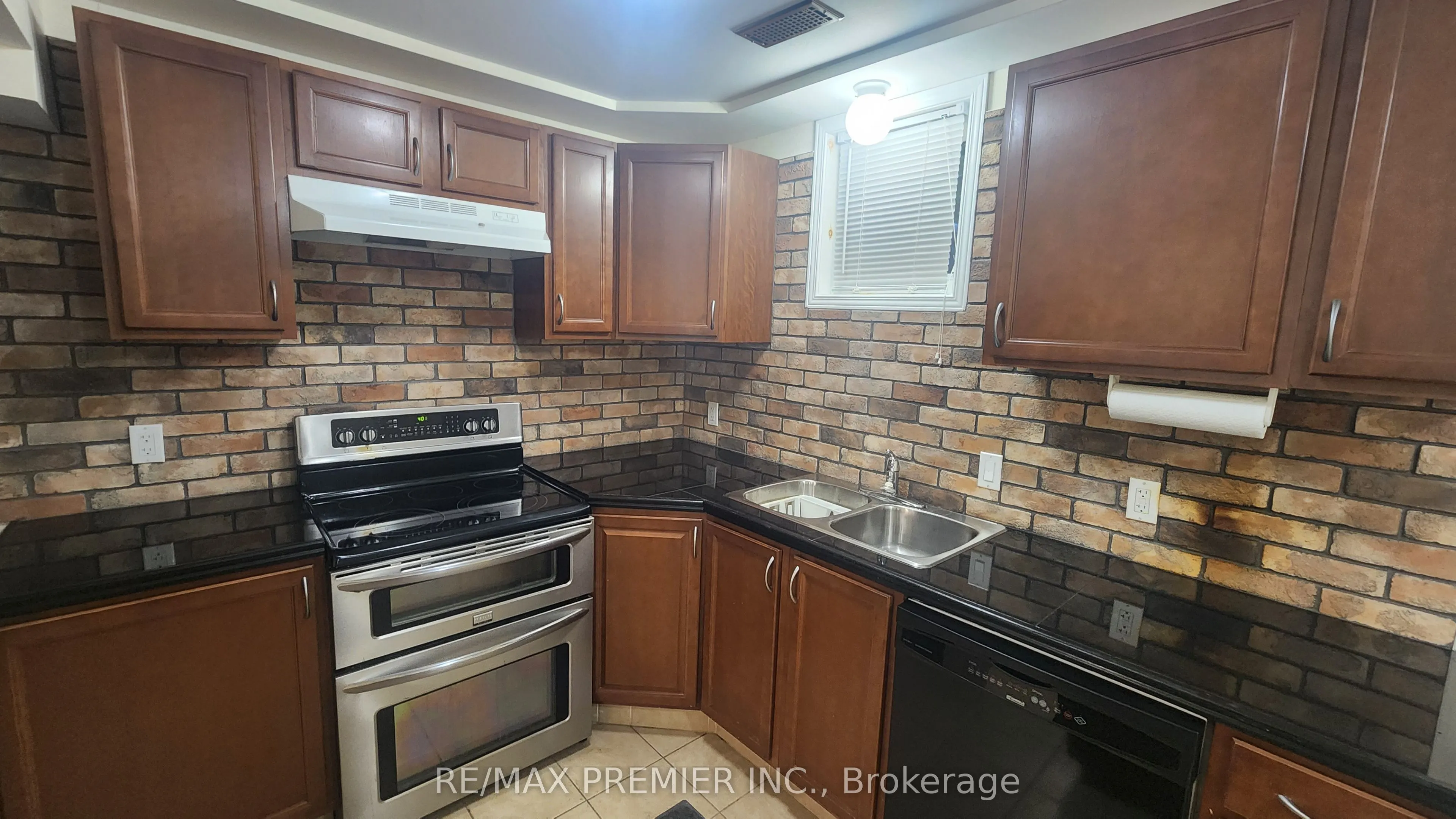14A Oxbow Court #BASEMENT