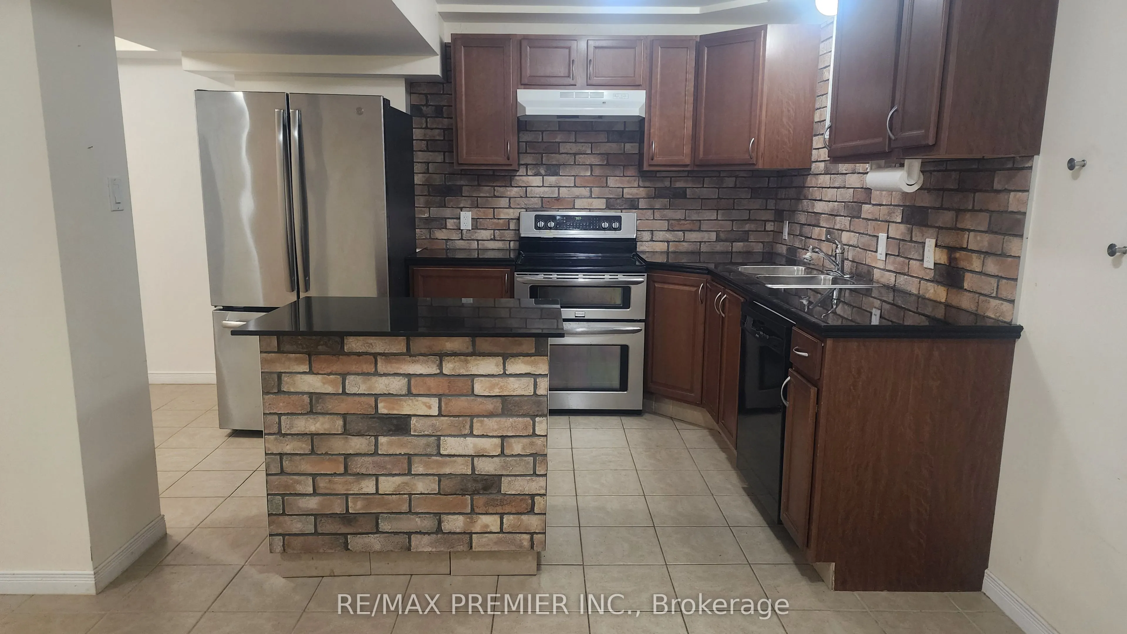 14A Oxbow Court #BASEMENT
