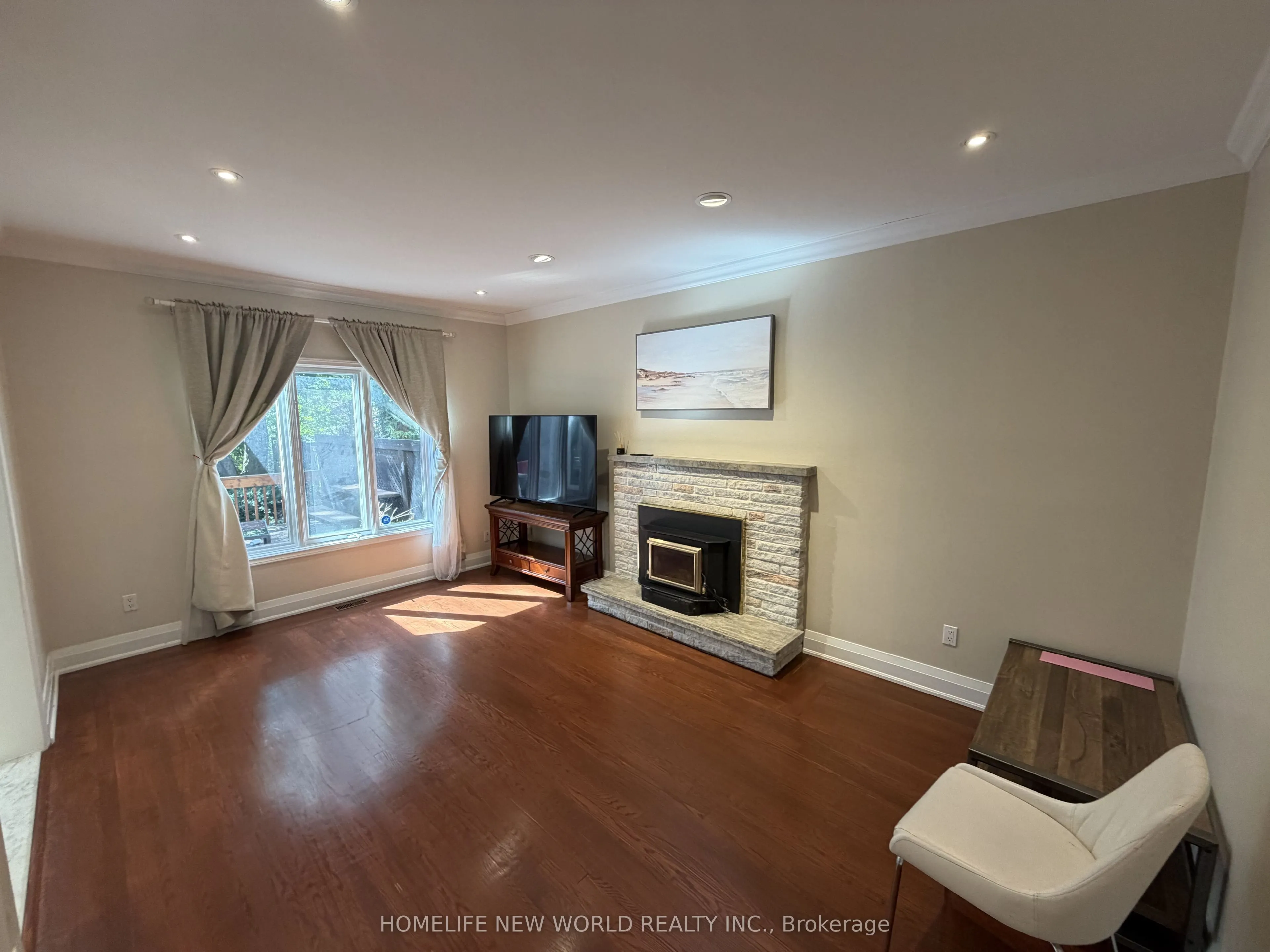 63A Roosevelt Drive