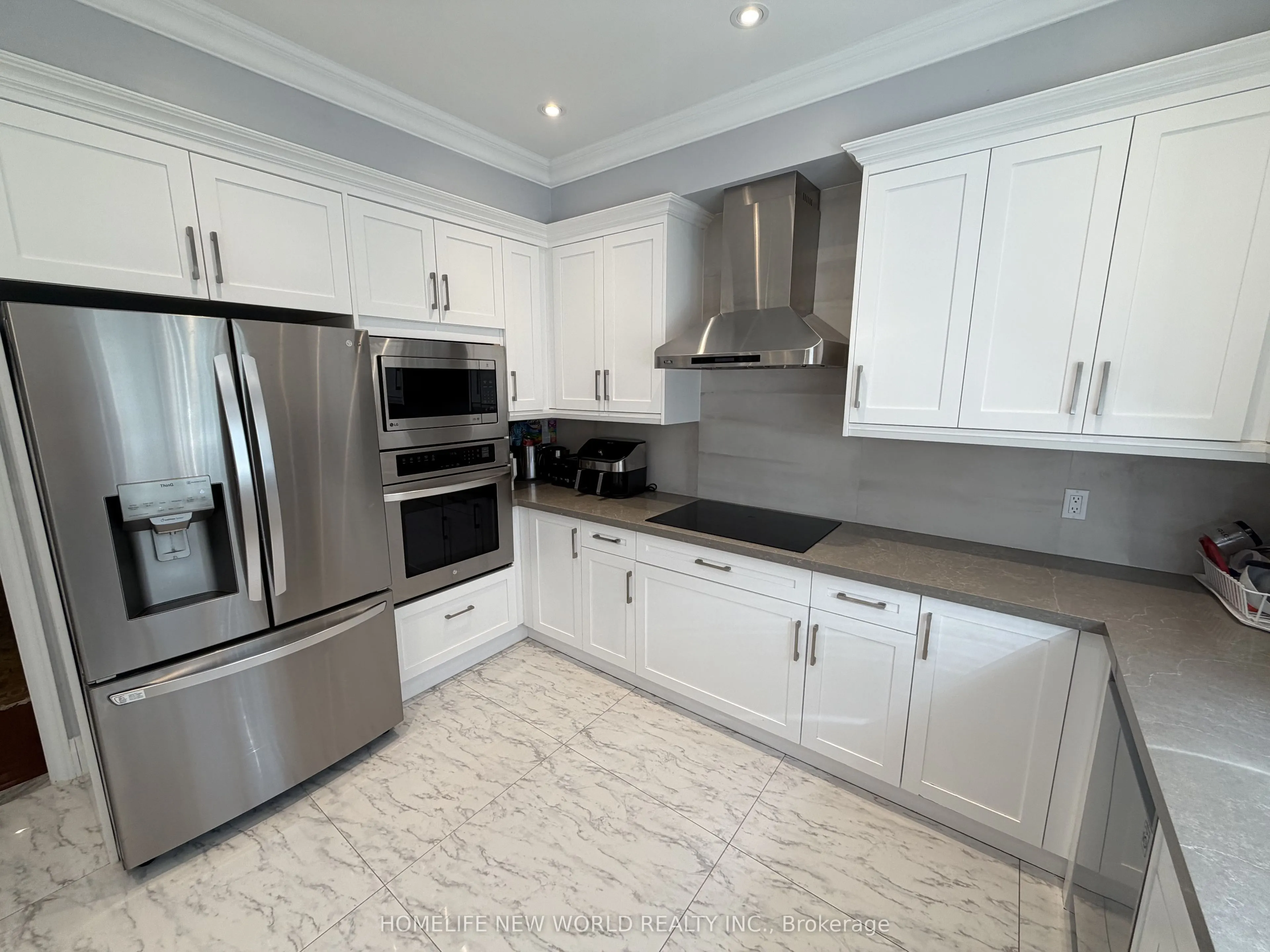 63A Roosevelt Drive #(UPPER)