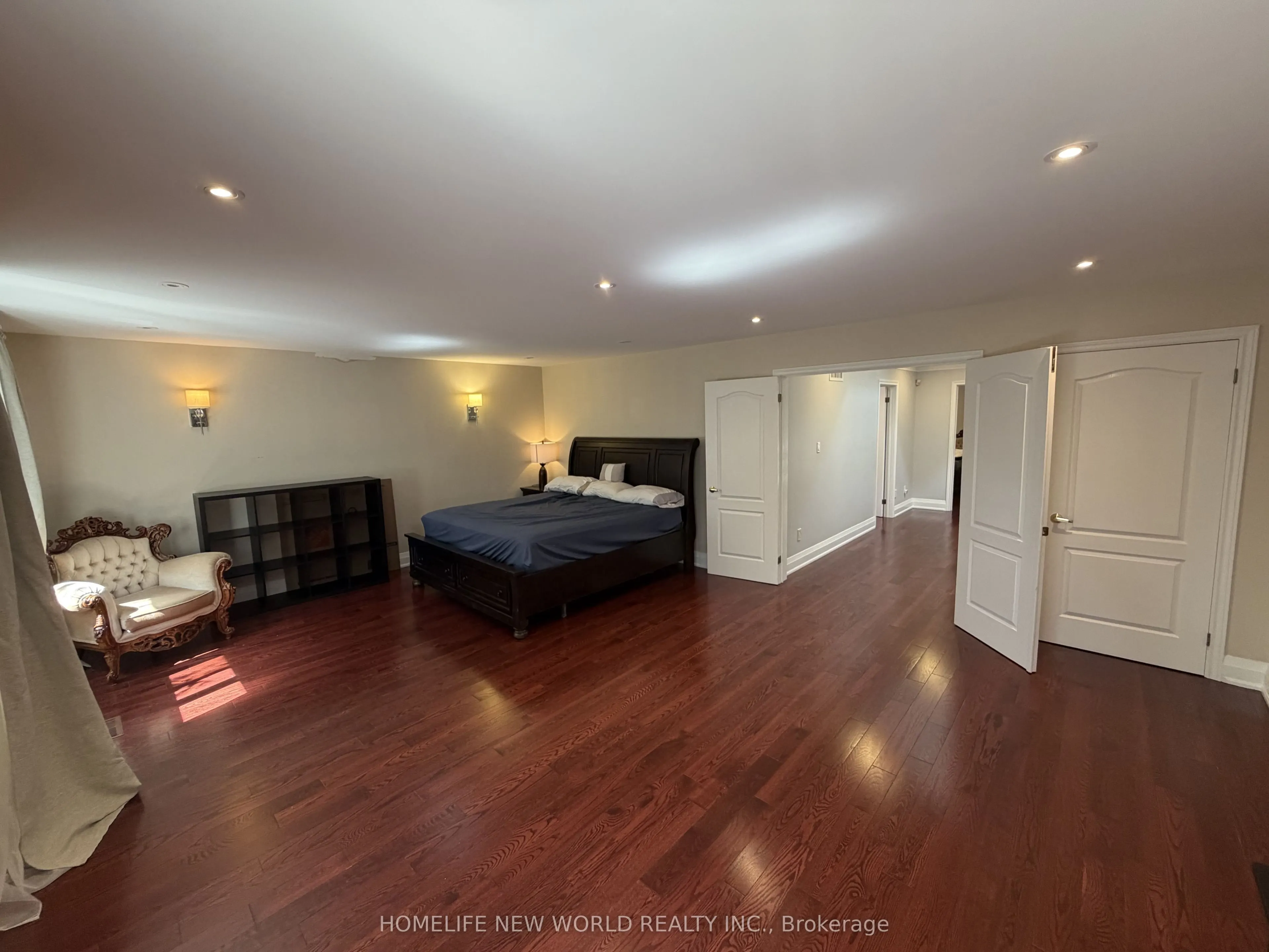 63A Roosevelt Drive #(UPPER)