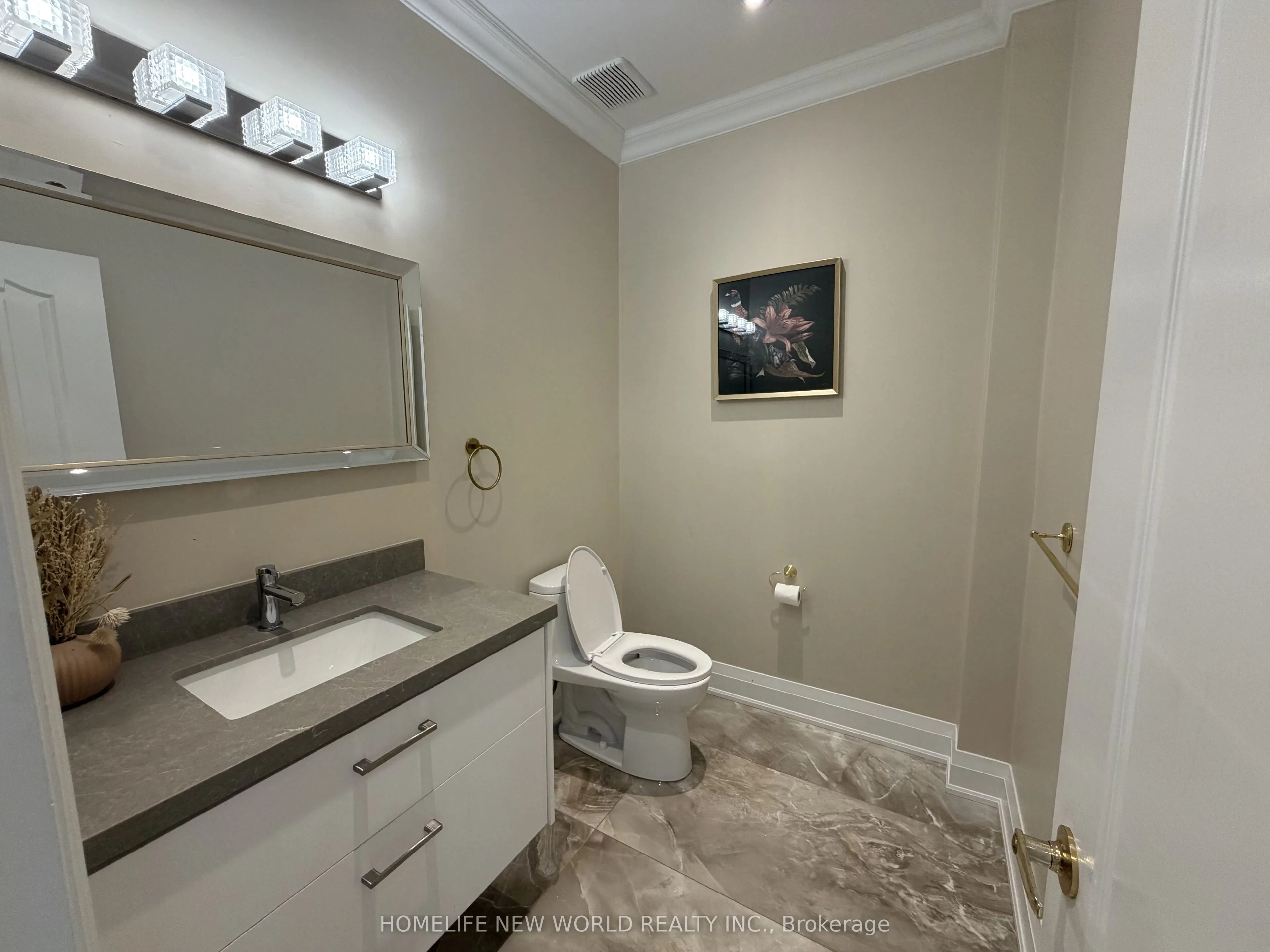 63A Roosevelt Drive #(UPPER)