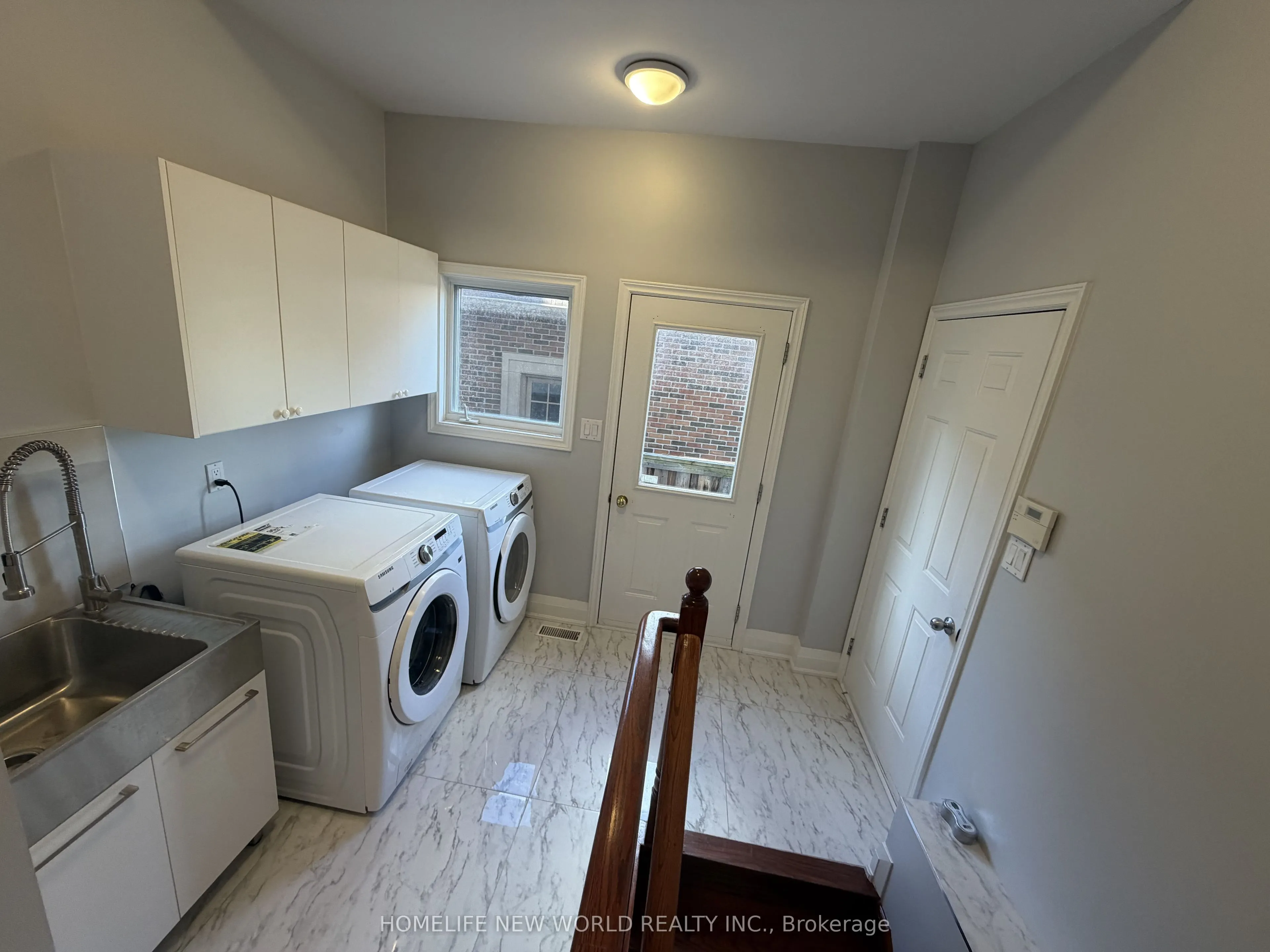 63A Roosevelt Drive #(UPPER)