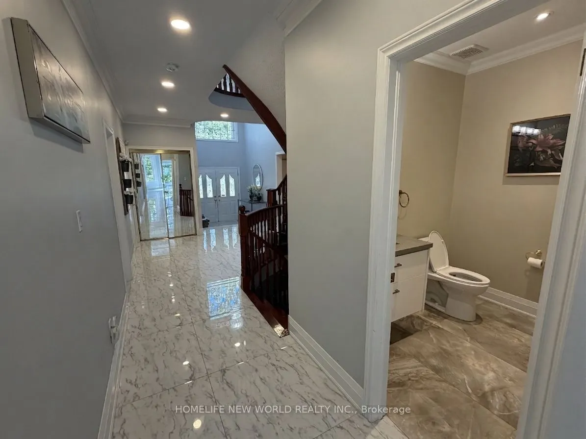 63A Roosevelt Drive #(UPPER)