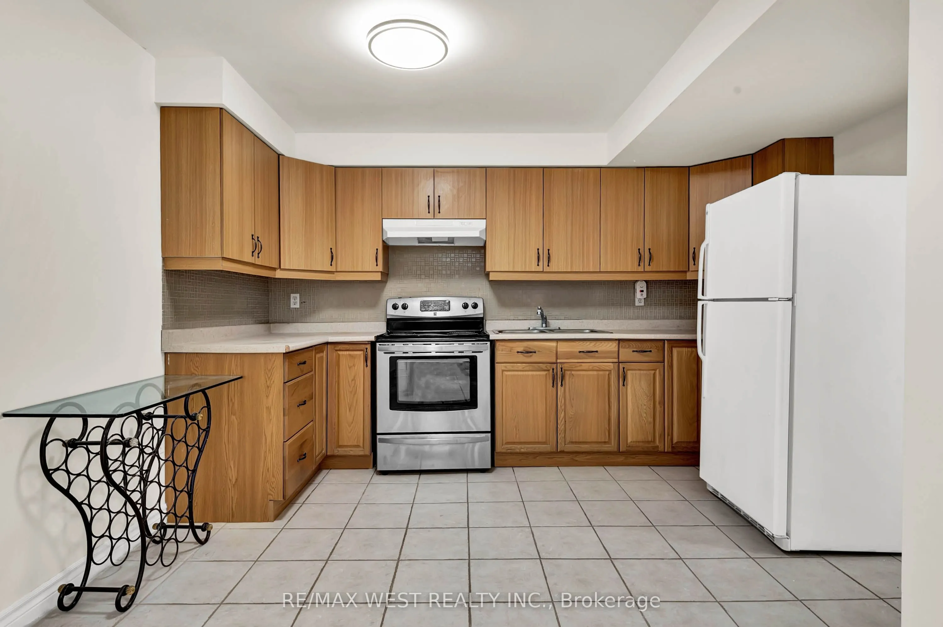 131 Bernard Avenue #Bsmt