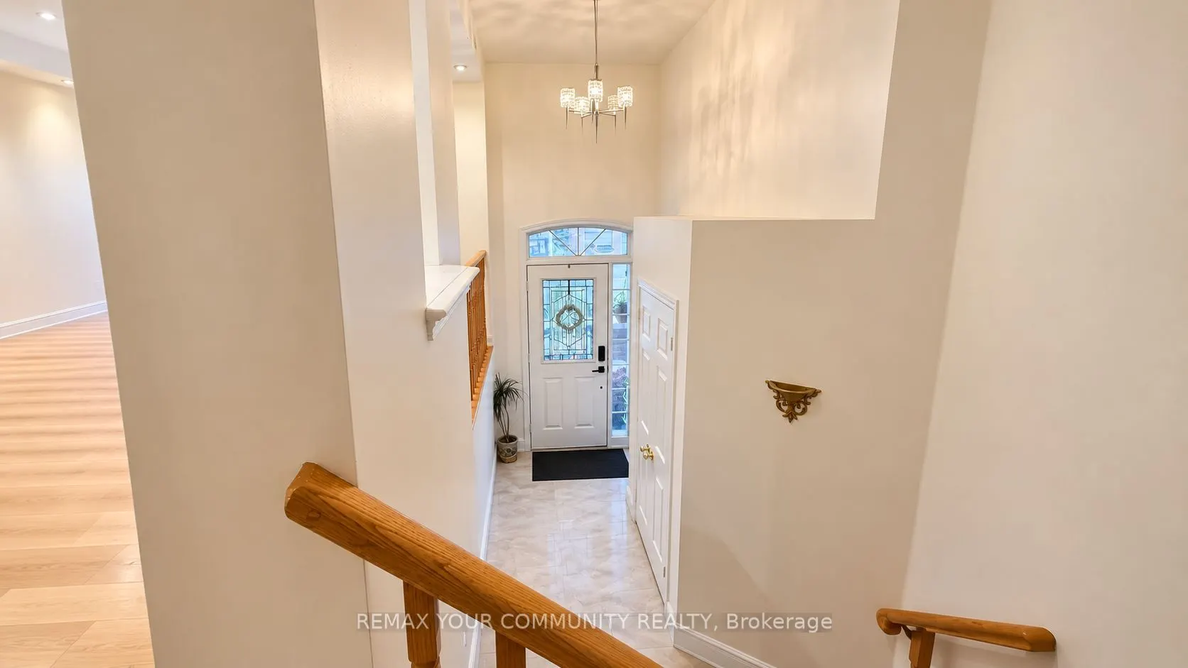 8 Edgemont Court