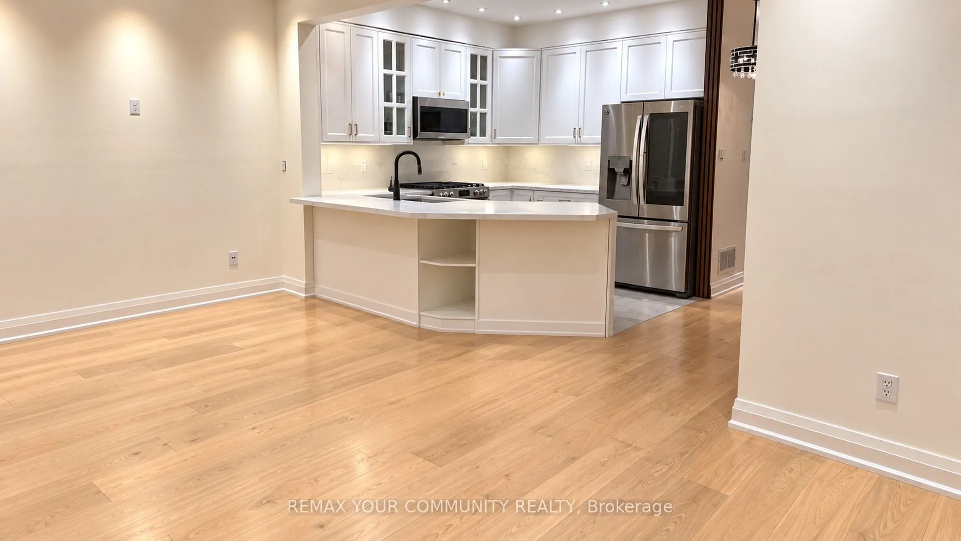 8 Edgemont Court