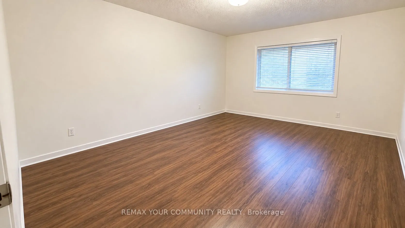 8 Edgemont Court