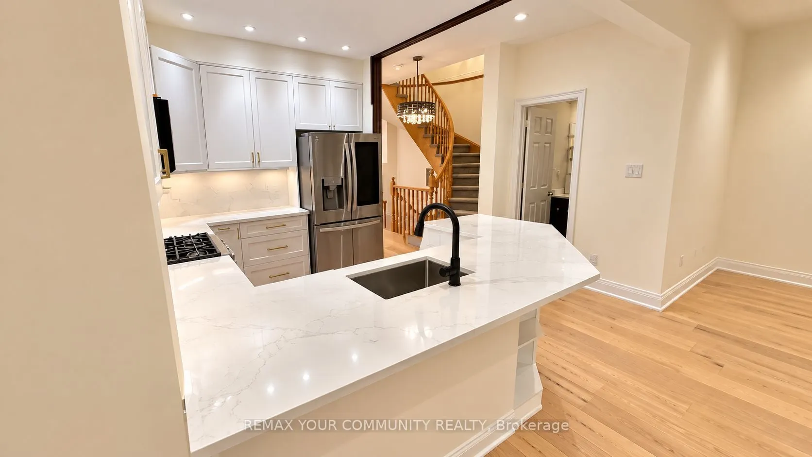 8 Edgemont Court