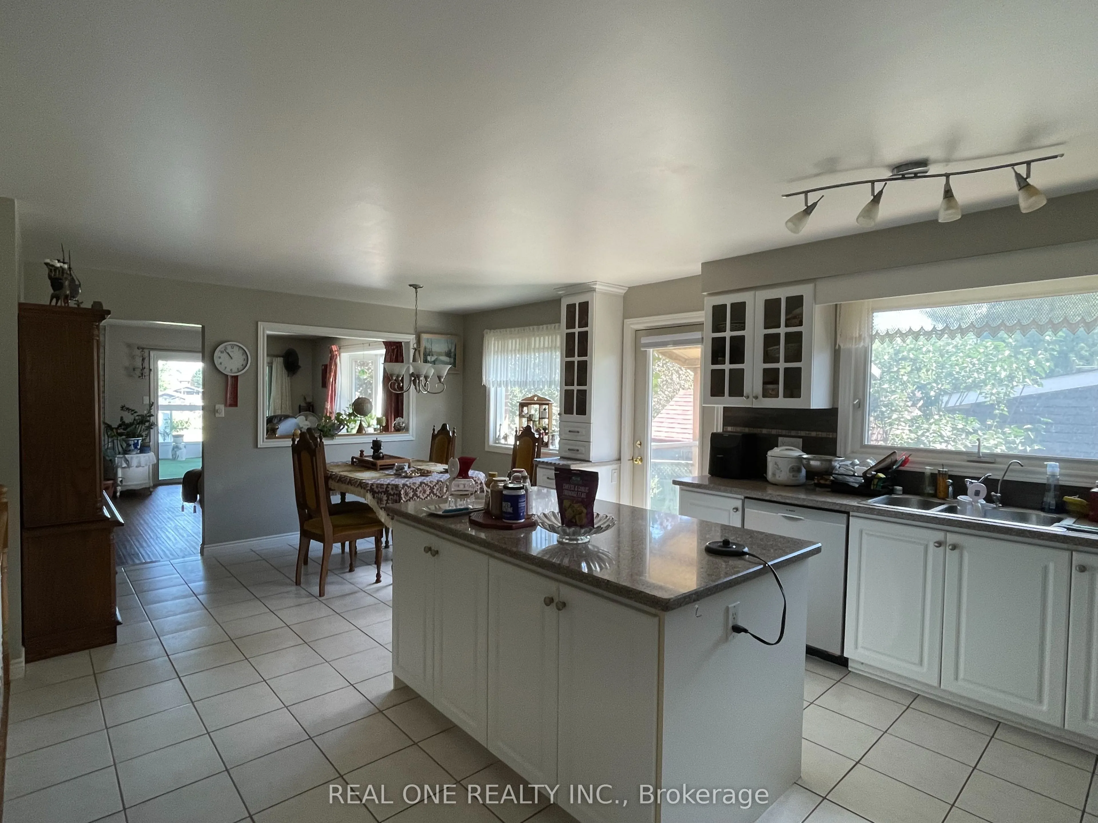 84 Riverglen Drive