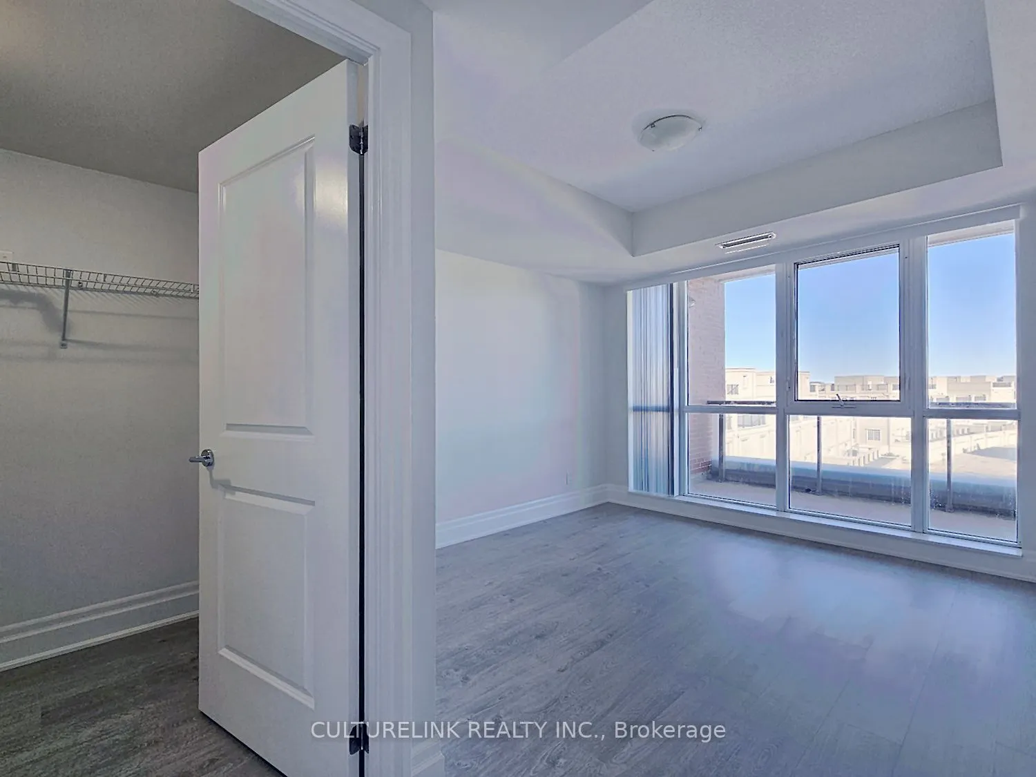 1 Upper Duke Crescent #401