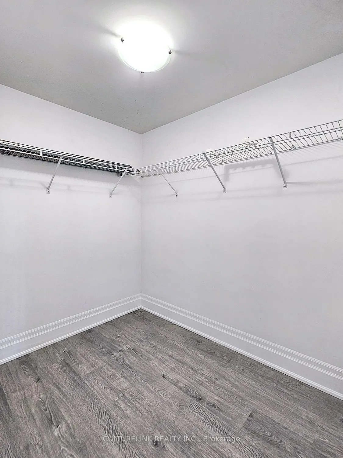 1 Upper Duke Crescent #401