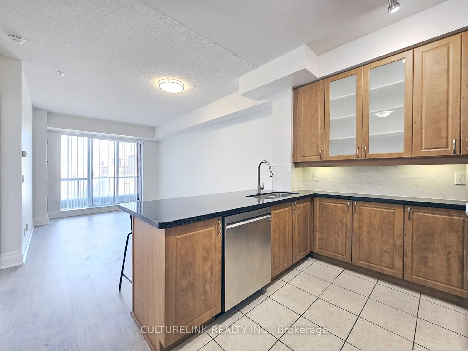 1 Upper Duke Crescent #401