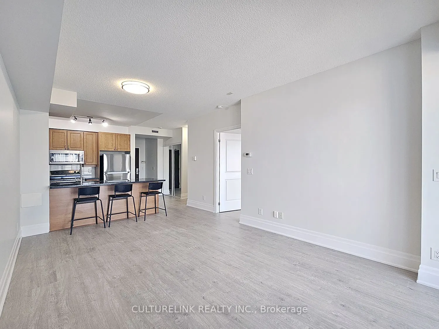 1 Upper Duke Crescent #401