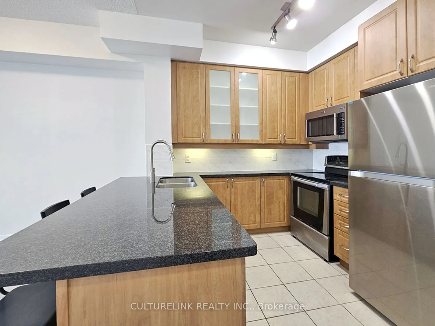 1 Upper Duke Crescent #401