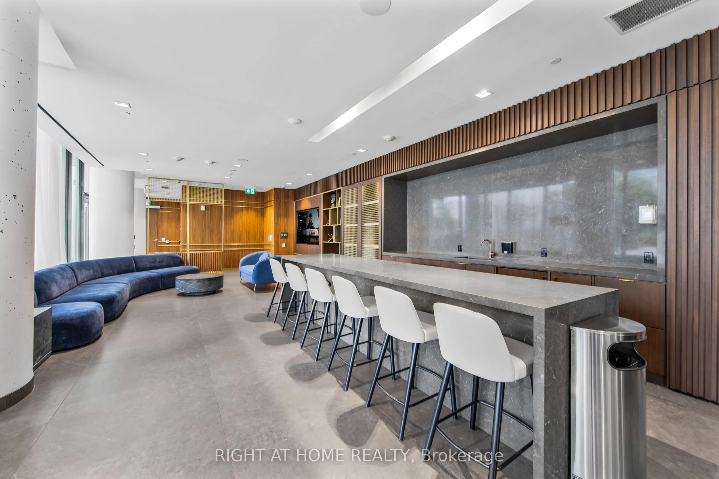950 Portage Parkway #4507