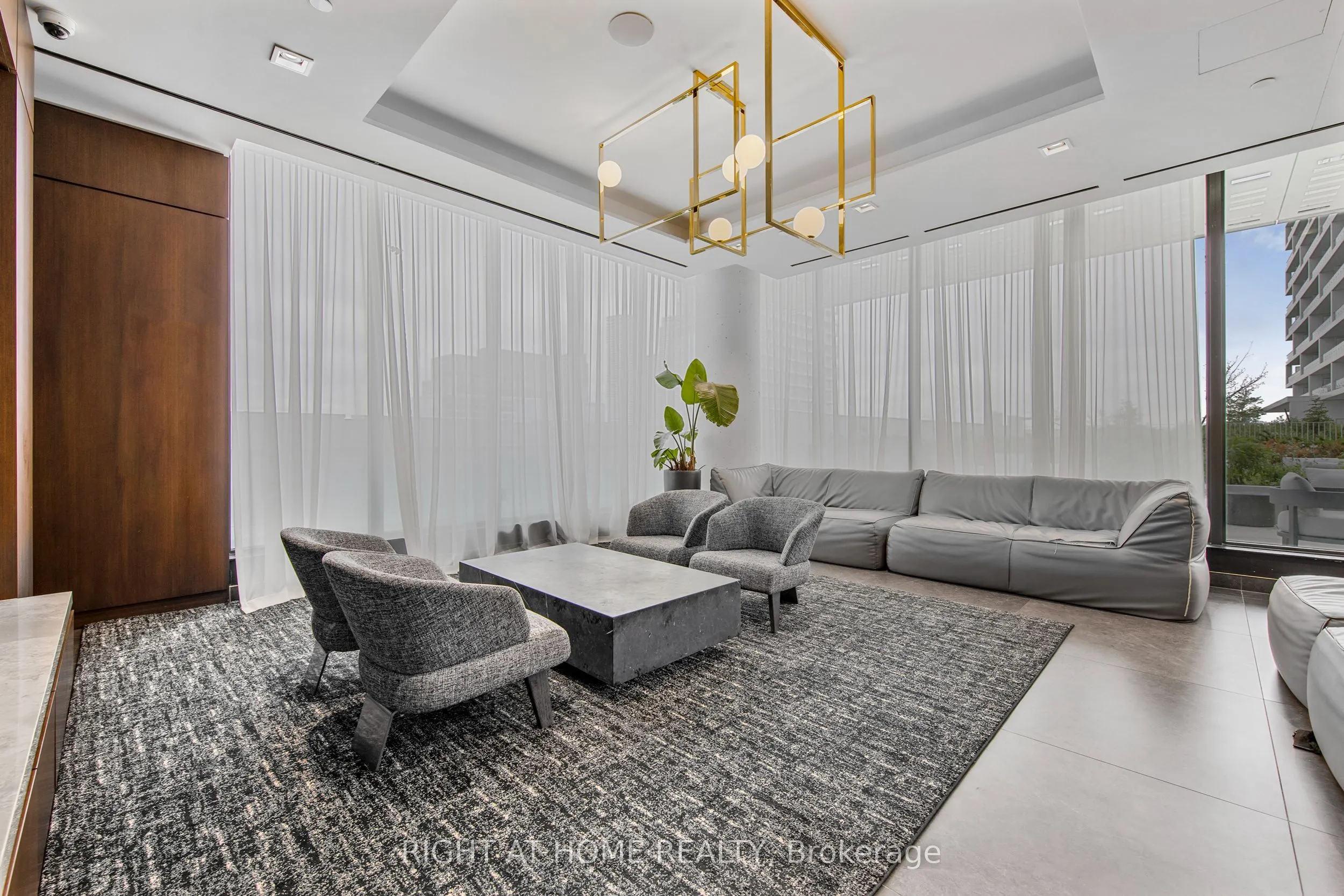 950 Portage Parkway #4507