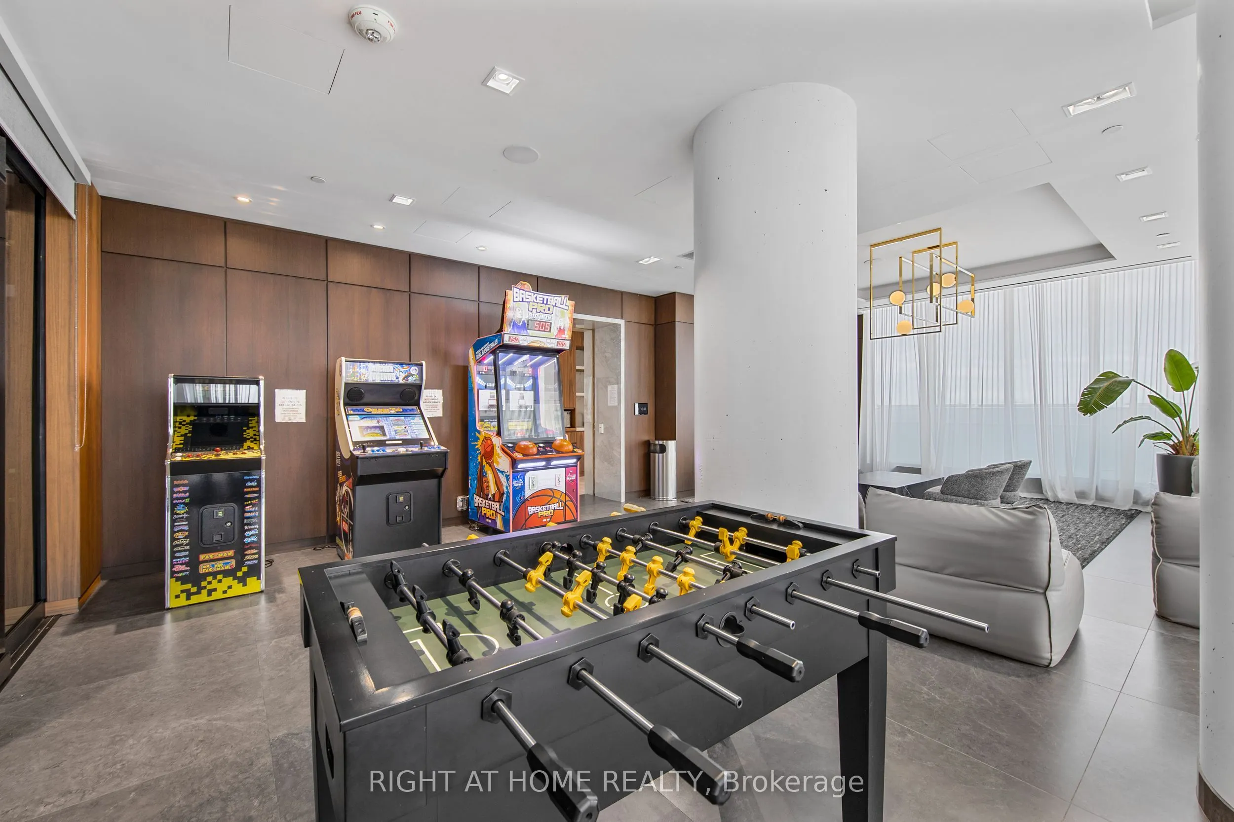 950 Portage Parkway #4507
