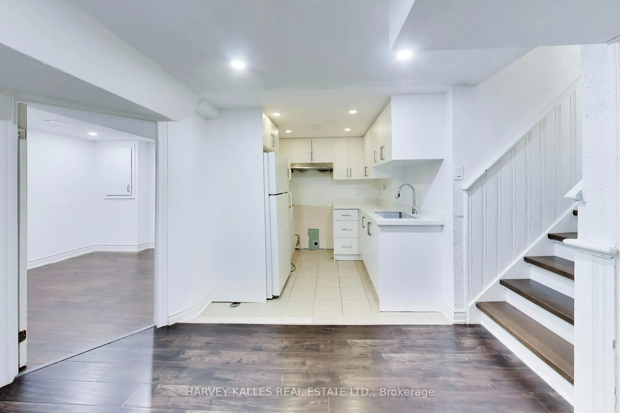 80 Sherwood Forest Drive