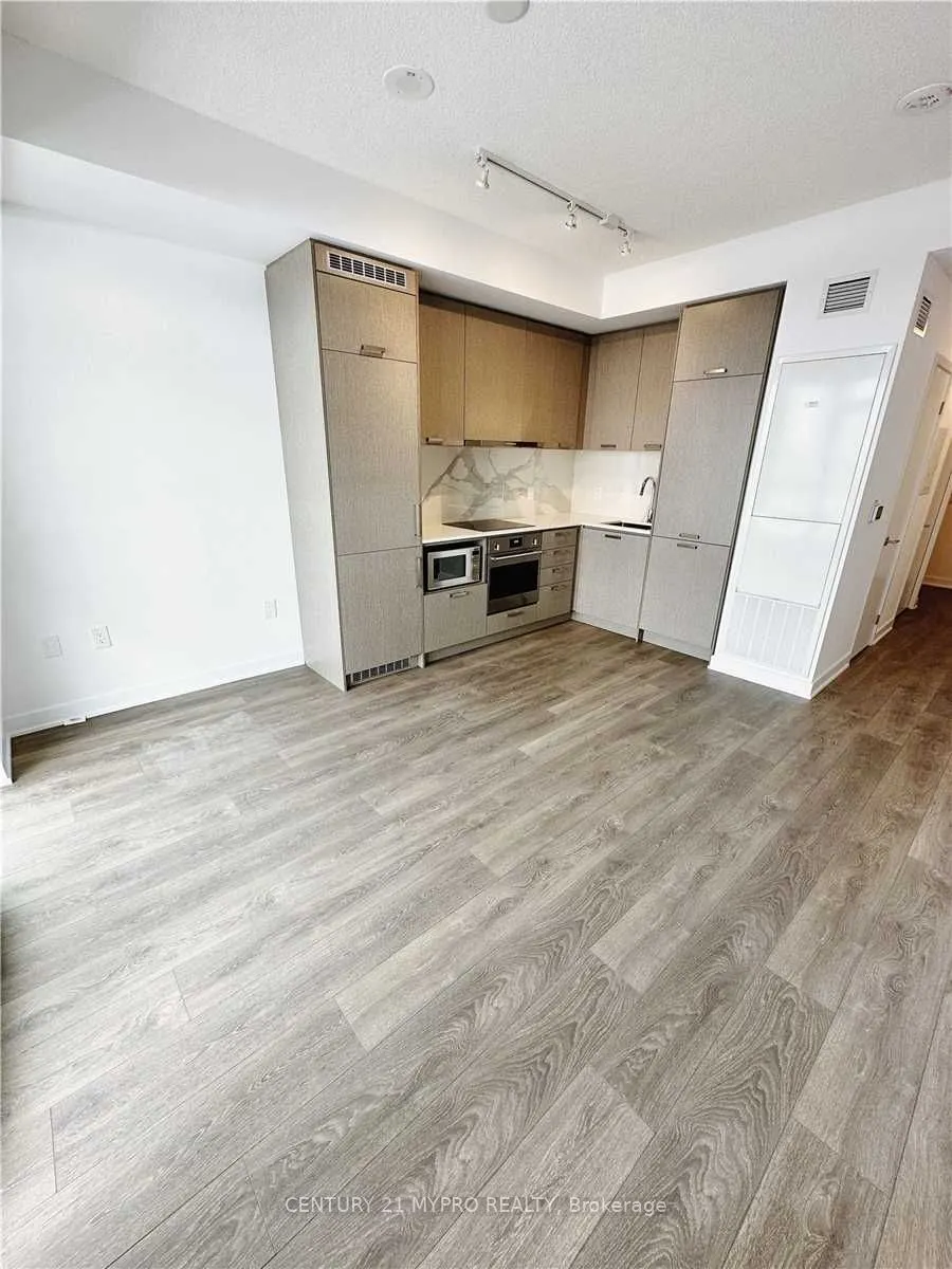 38 Honeycrisp Crescent #617