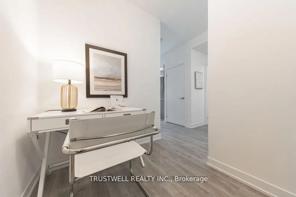 38 Simcoe Promenade #407