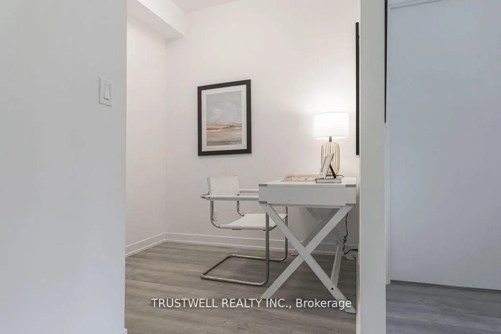 38 Simcoe Promenade #407