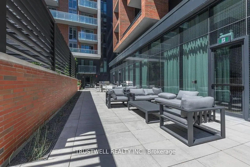 38 Simcoe Promenade #407