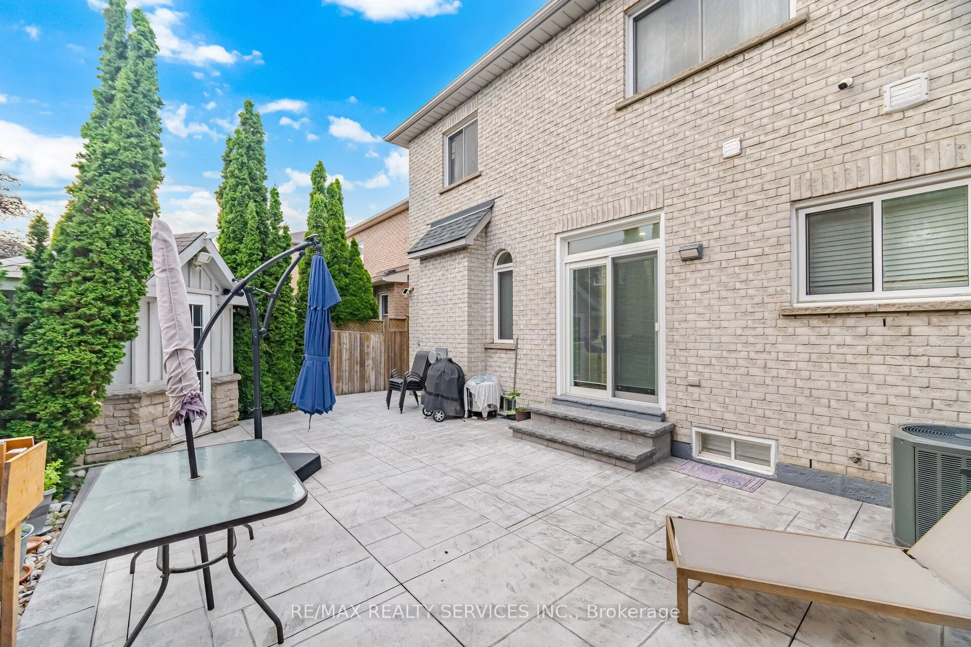 45 Skylark Drive