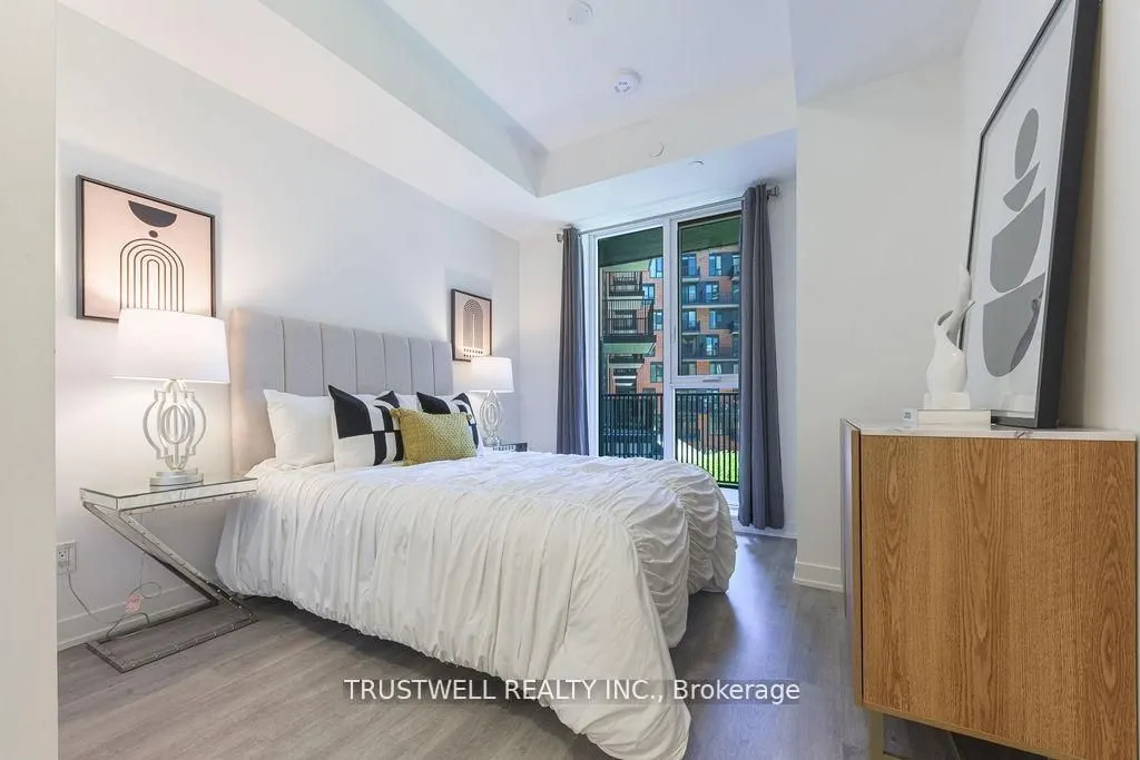 38 Simcoe Promenade #407