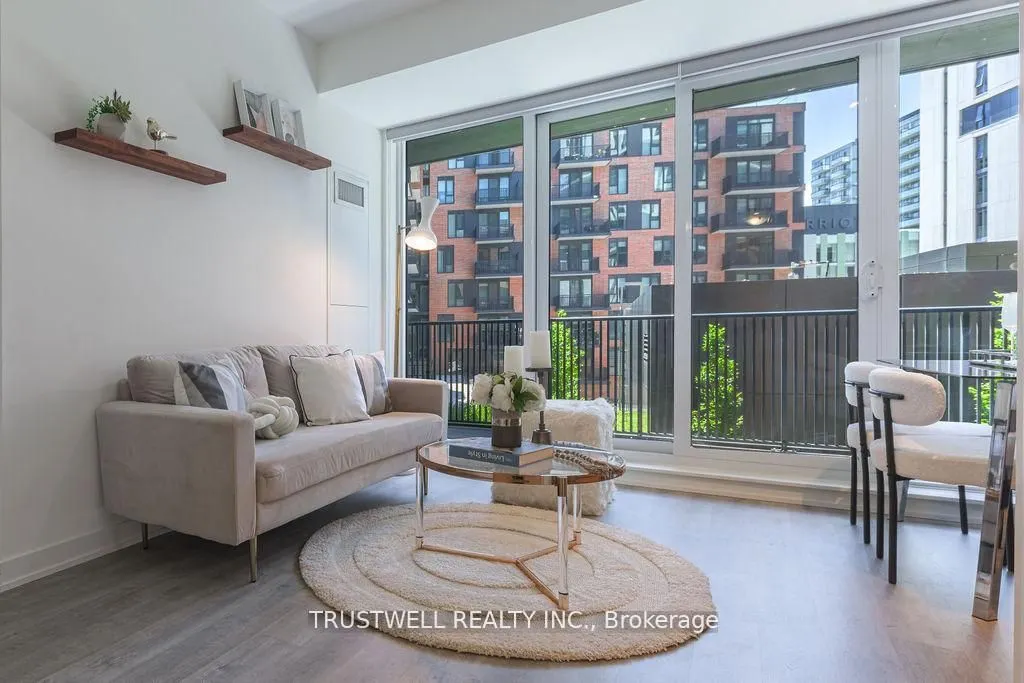 38 Simcoe Promenade #407
