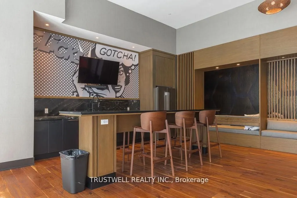 38 Simcoe Promenade #407