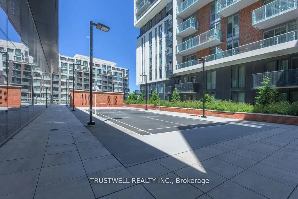 38 Simcoe Promenade #407