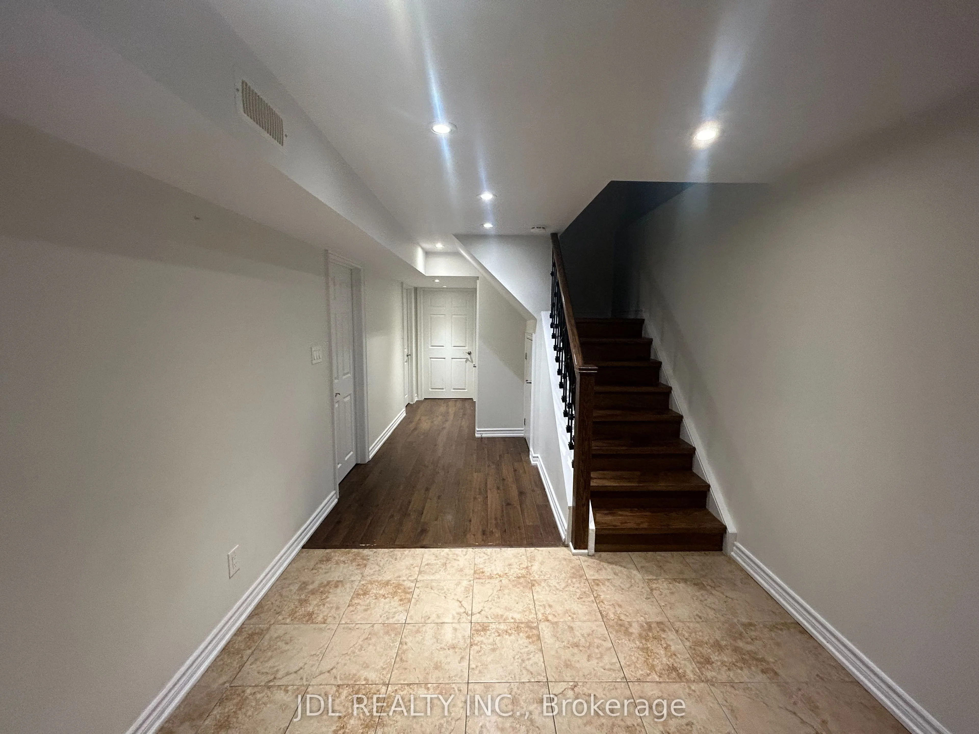 36 Bendamere Cres Crescent #Two Bedrooms bsmt