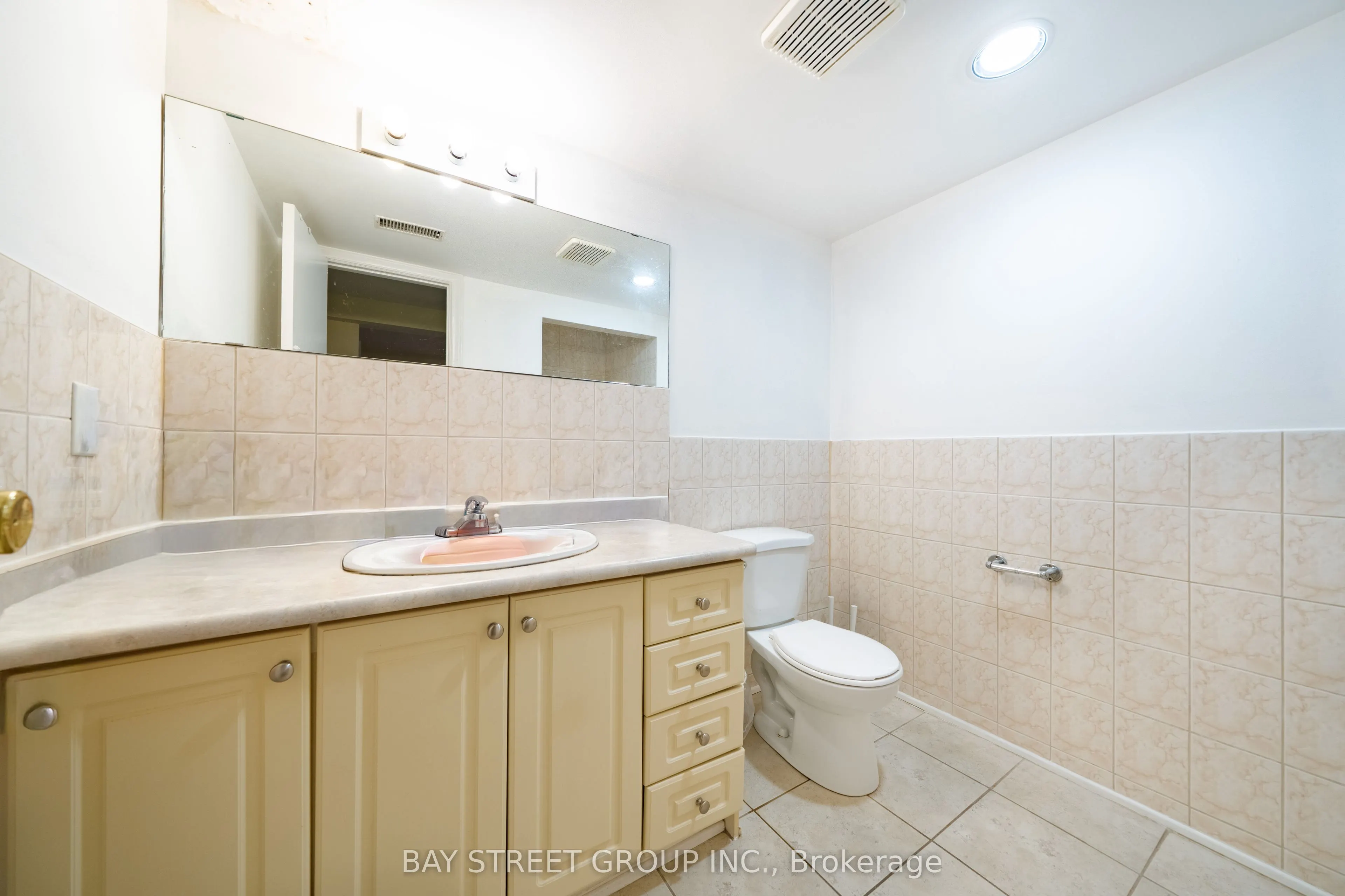 32 Alanadale Avenue #BSMT