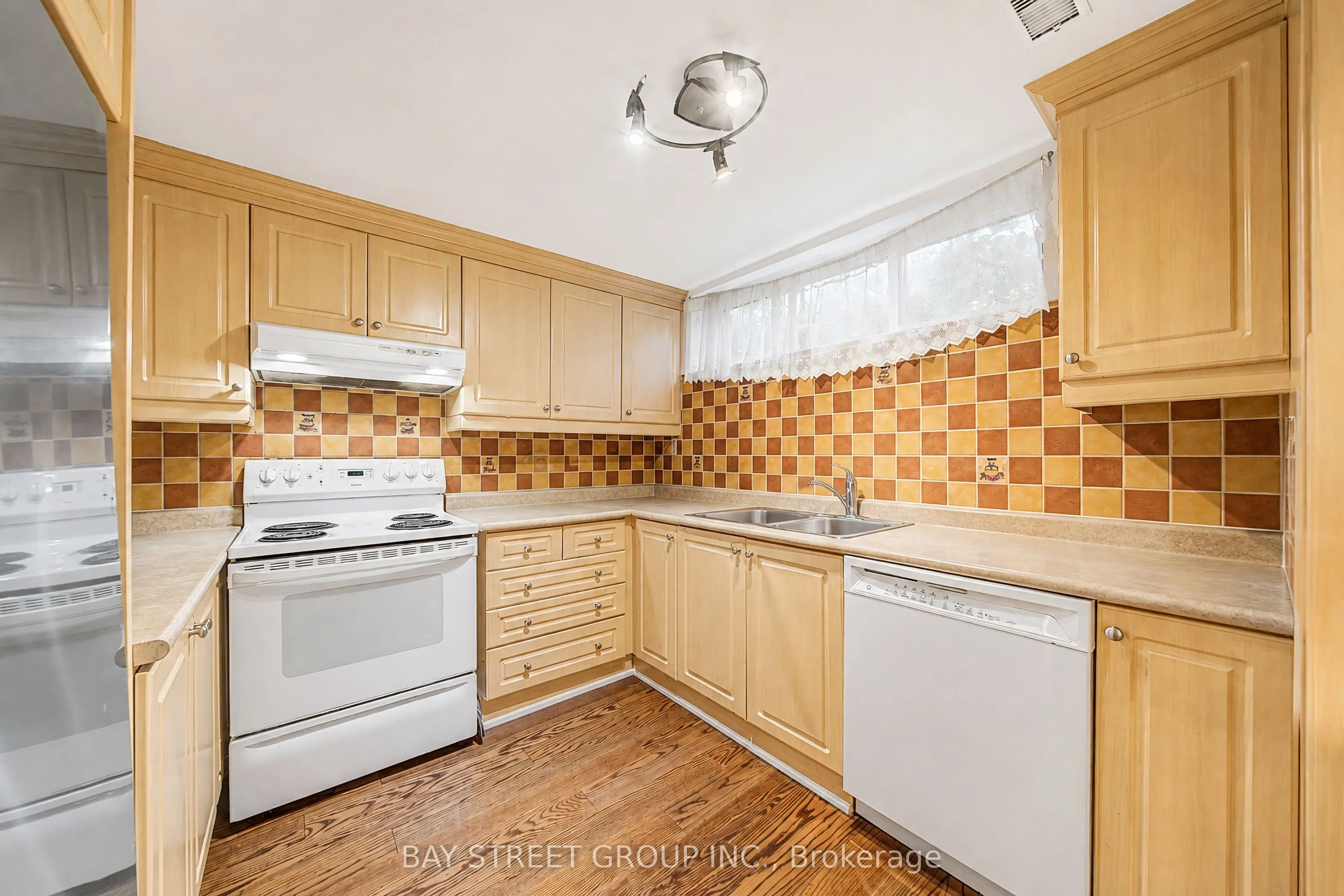32 Alanadale Avenue #BSMT
