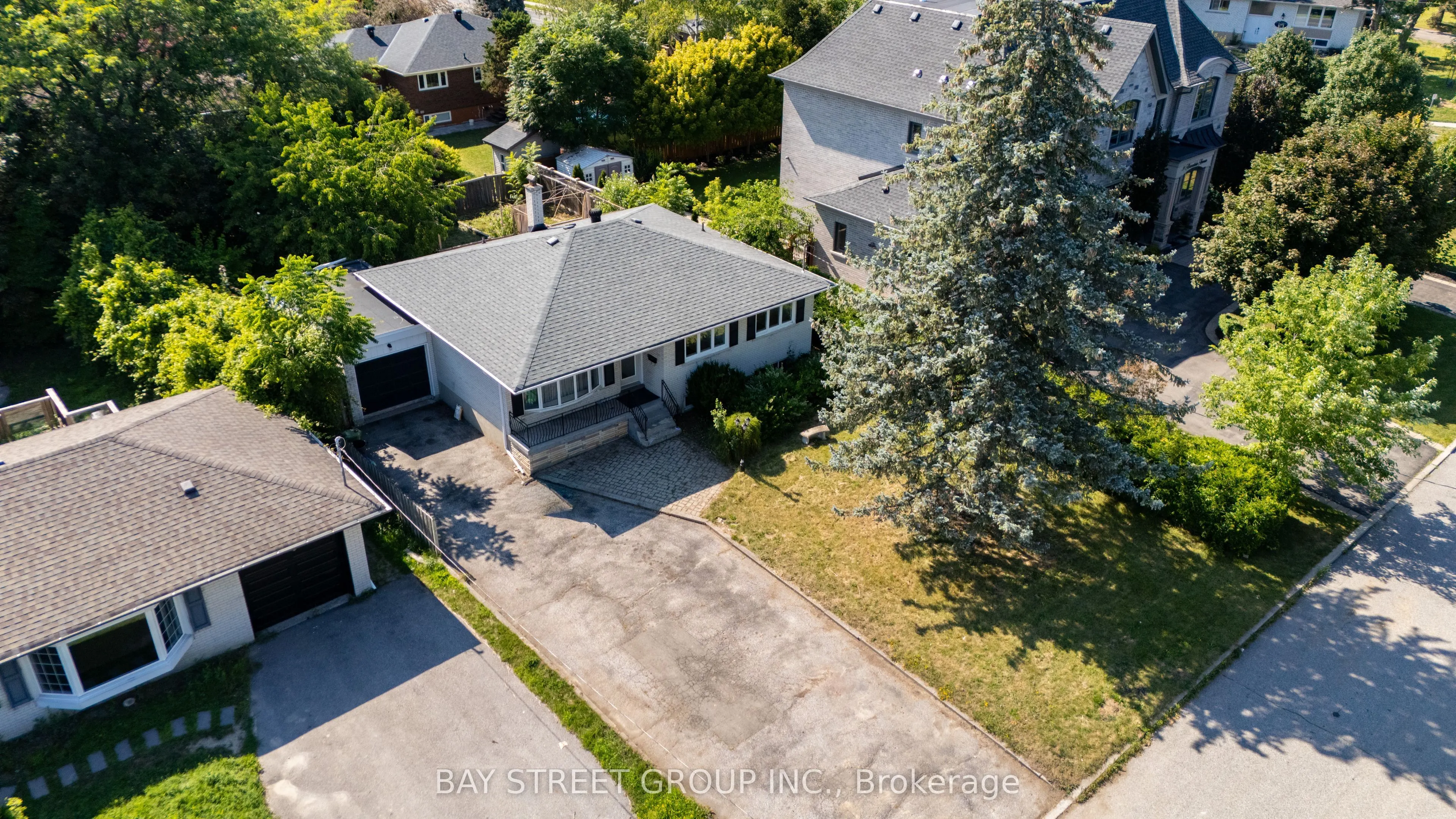 32 Alanadale Avenue