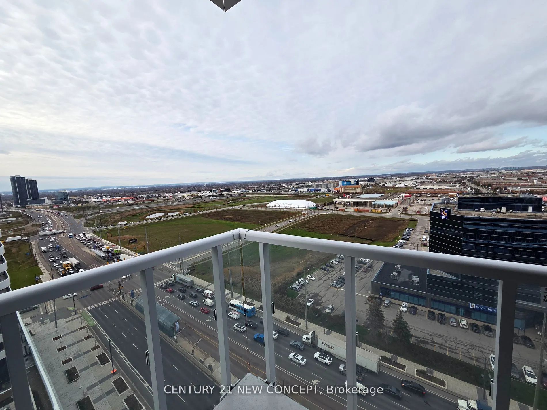 8 Interchange Way #1802
