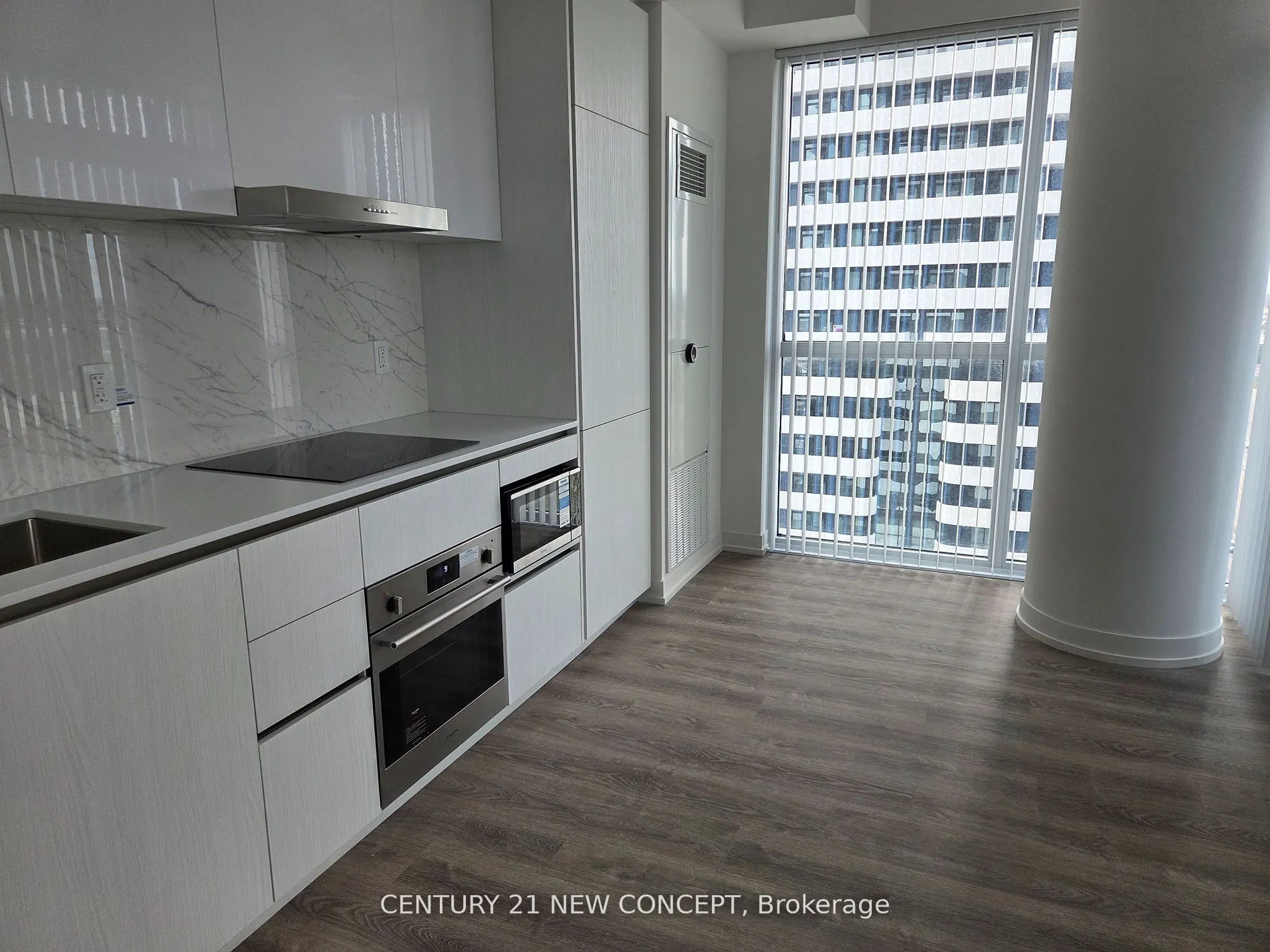 8 Interchange Way #1802