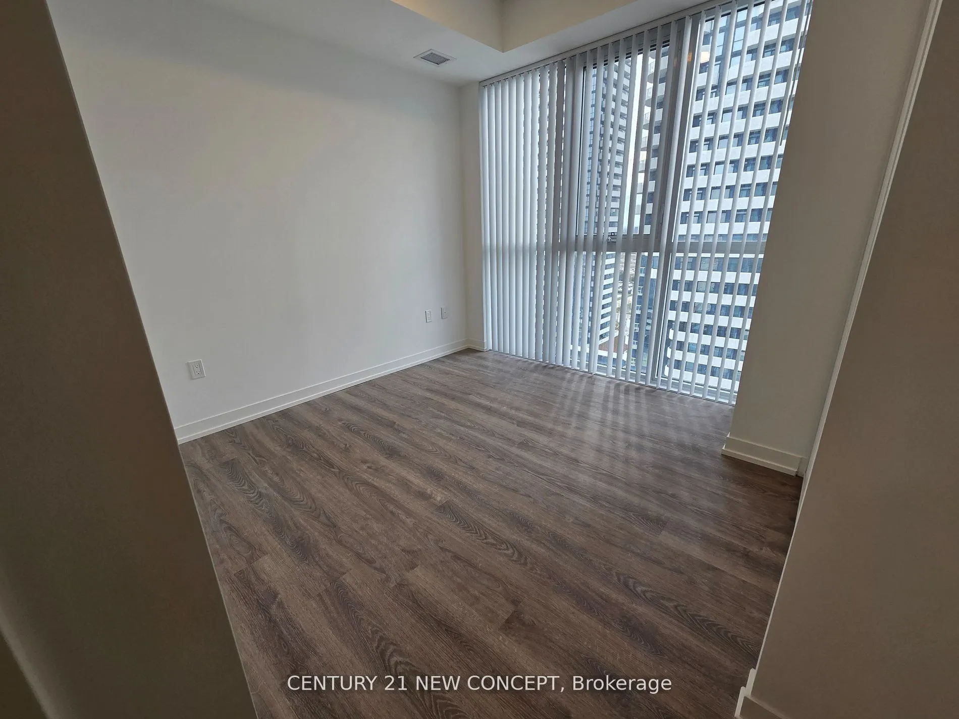 8 Interchange Way #1802