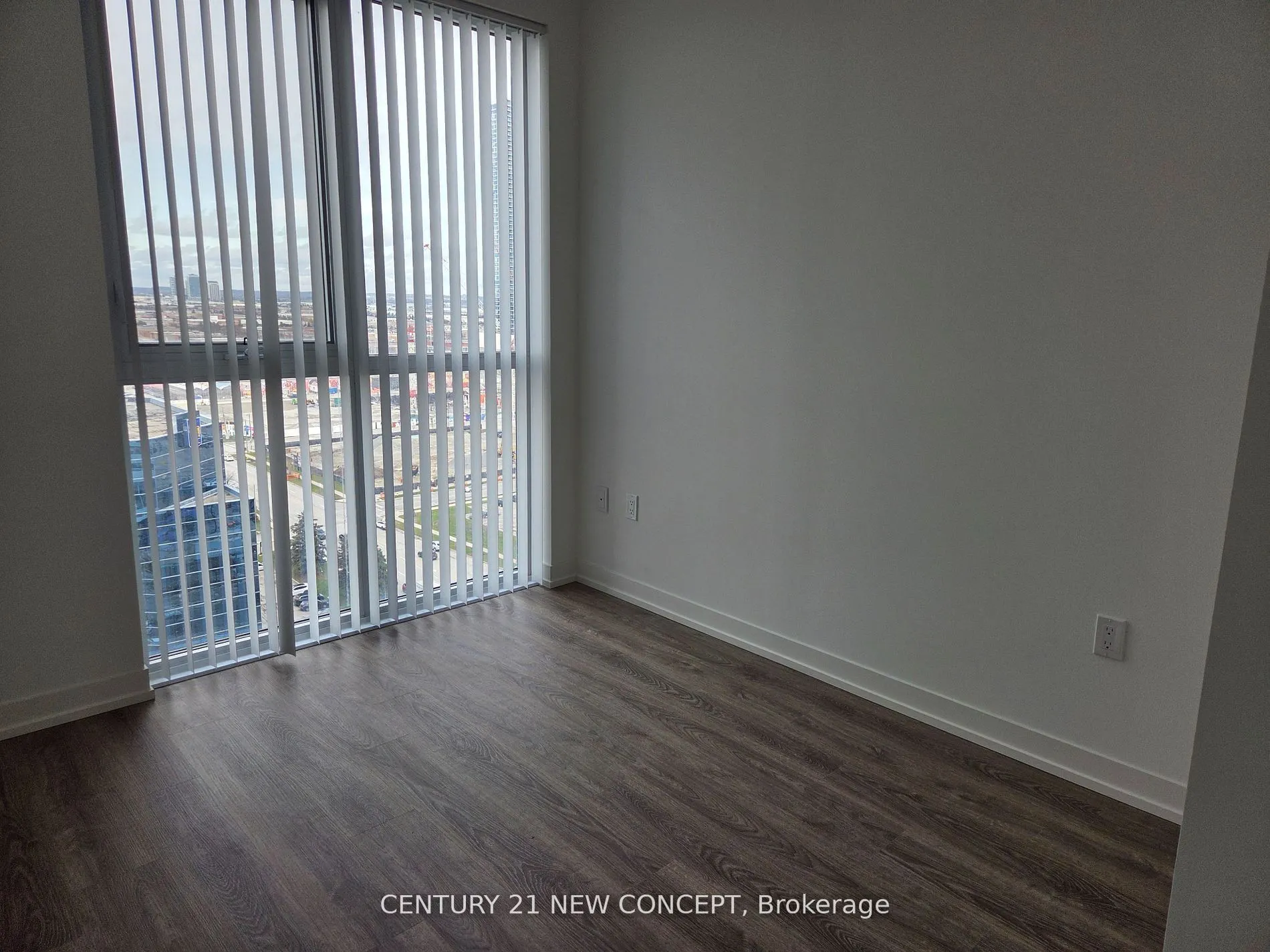 8 Interchange Way #1802