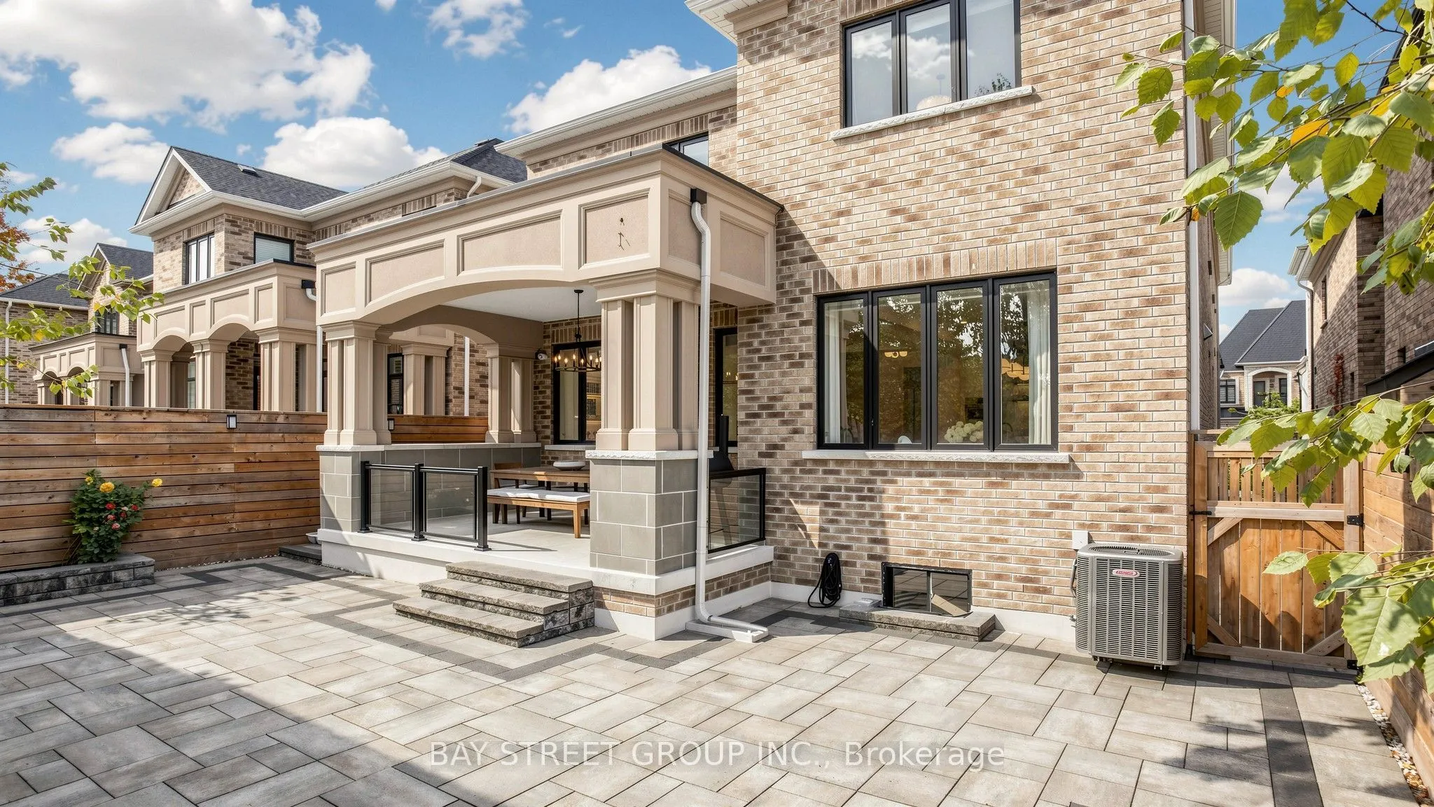 40 Shining Willow Court