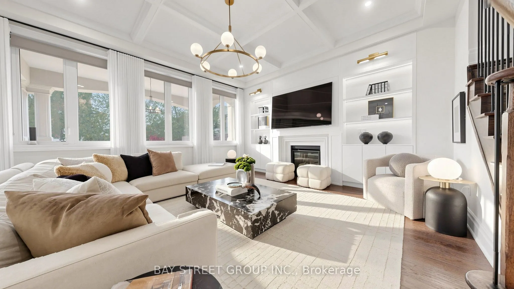 40 Shining Willow Court