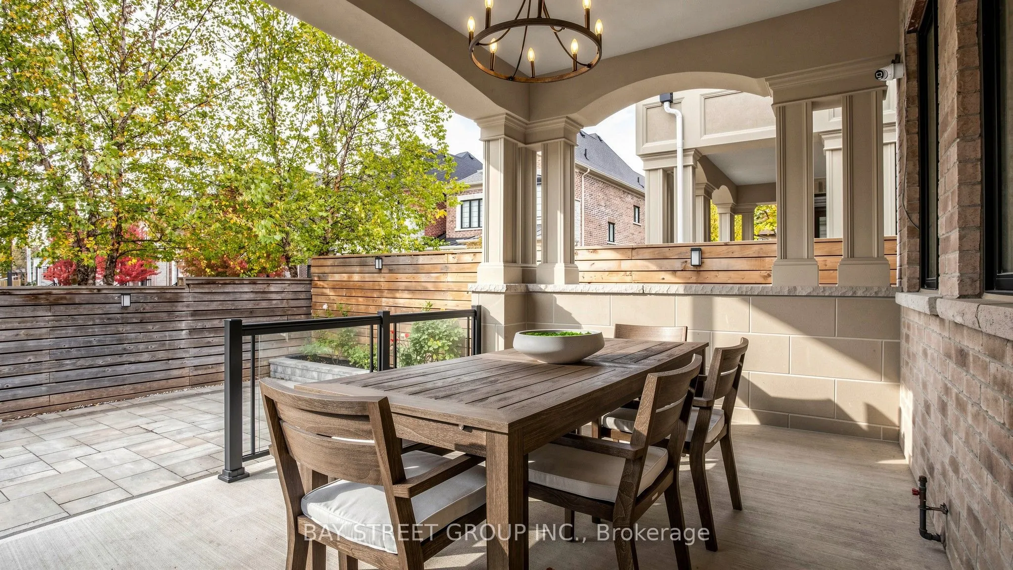 40 Shining Willow Court
