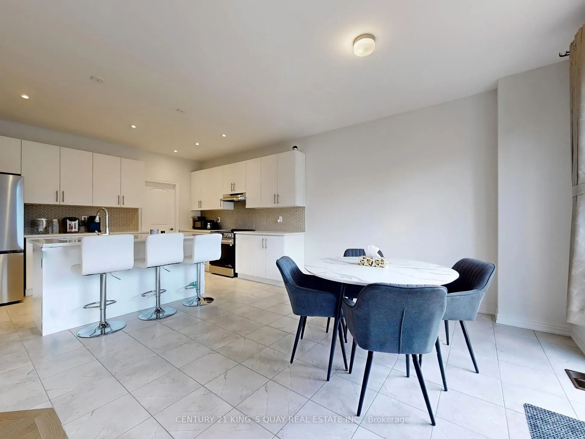 10 Red Blossom Court