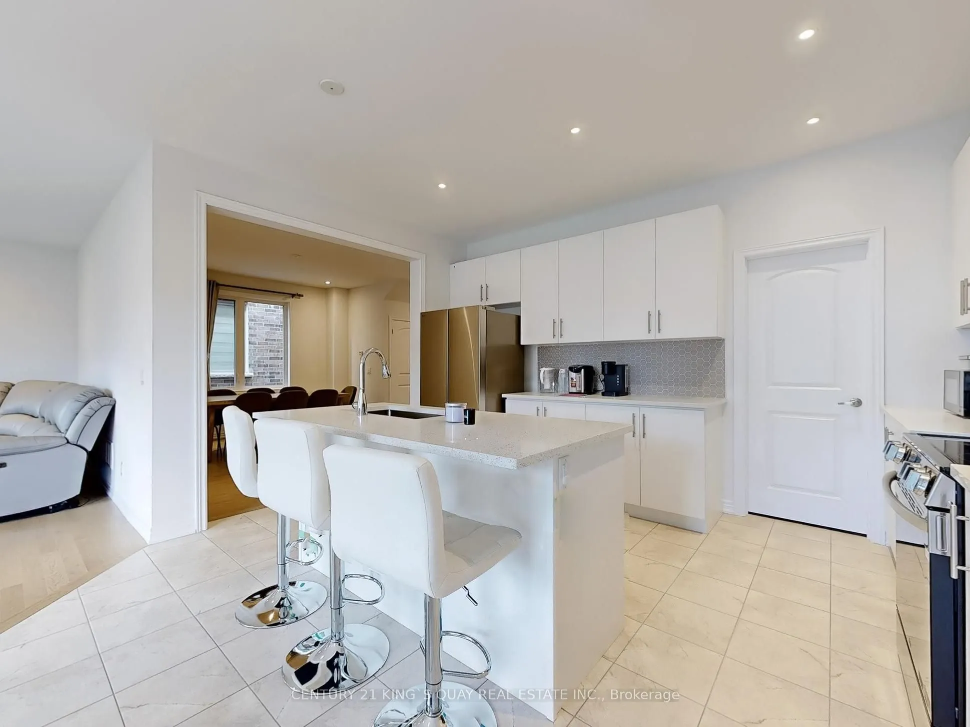 10 Red Blossom Court