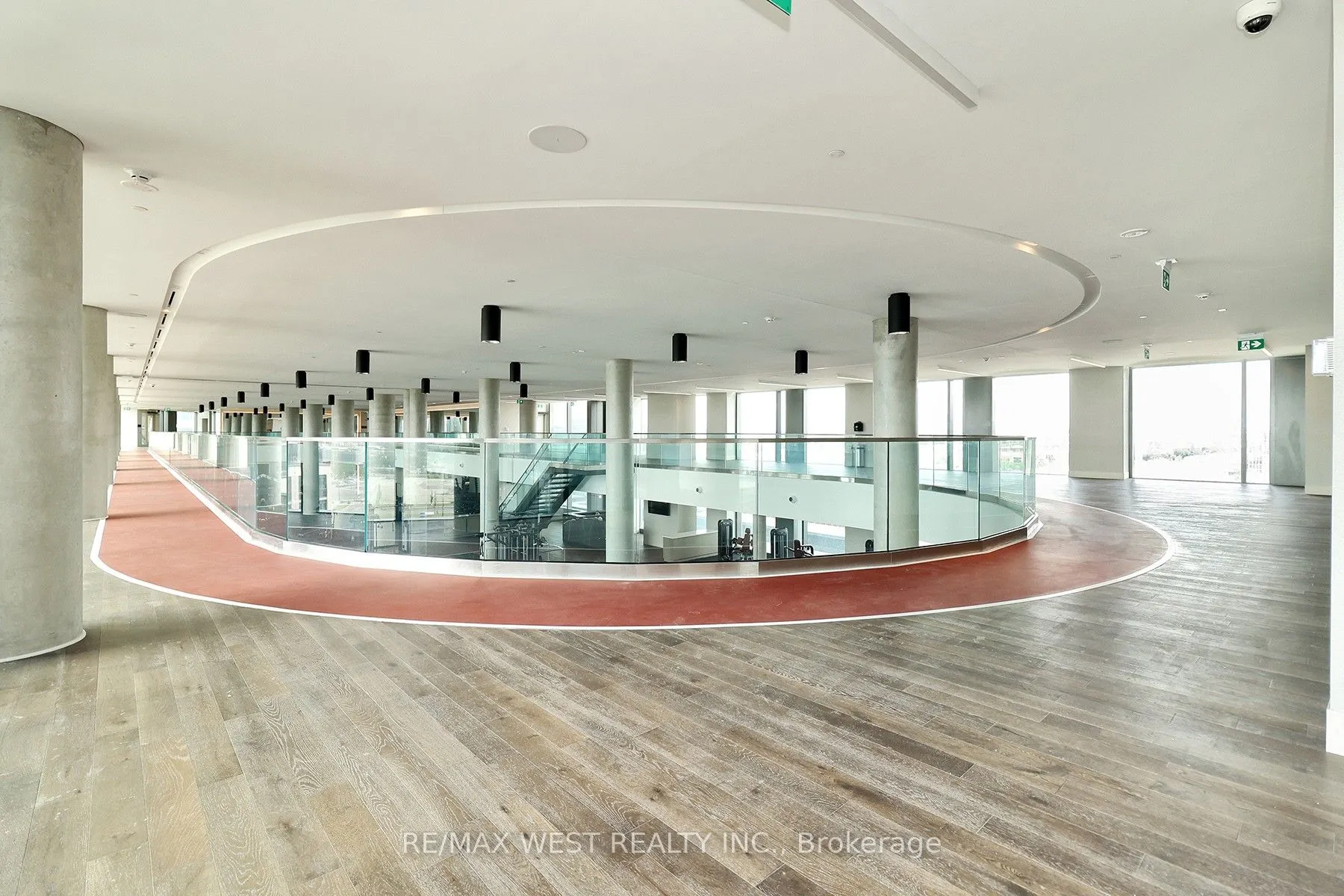 1000 Portage Parkway #2009