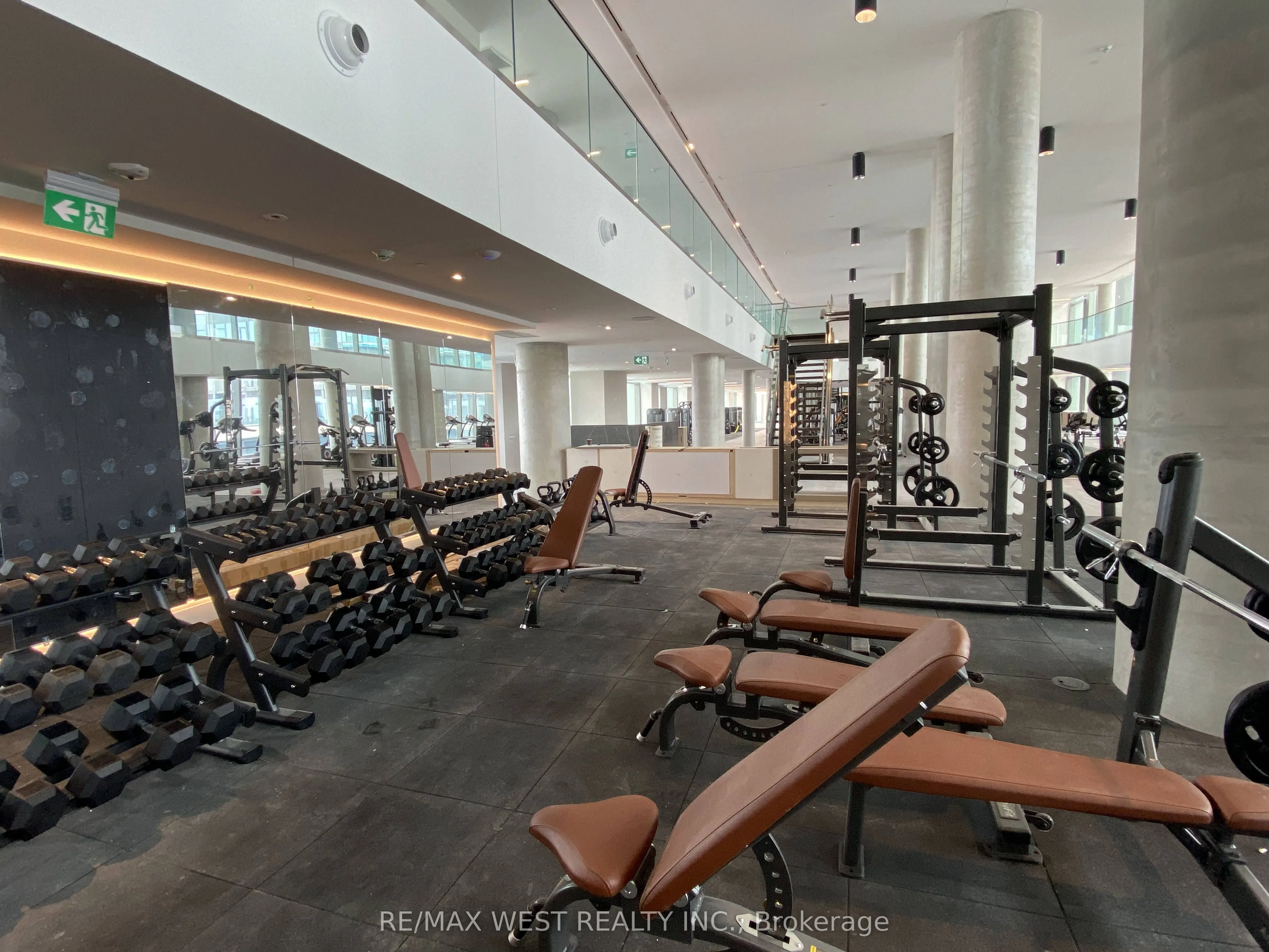 1000 Portage Parkway #2009