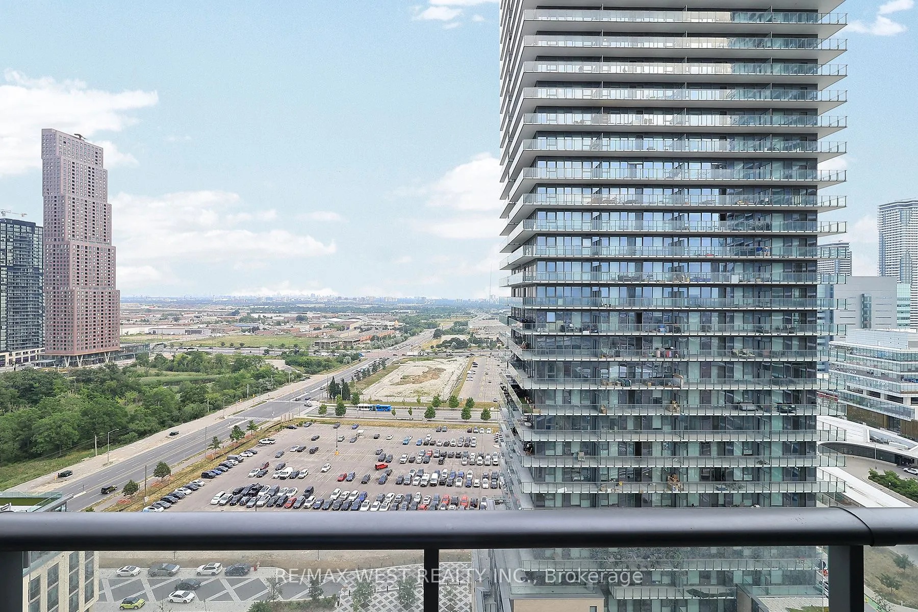 1000 Portage Parkway #2009