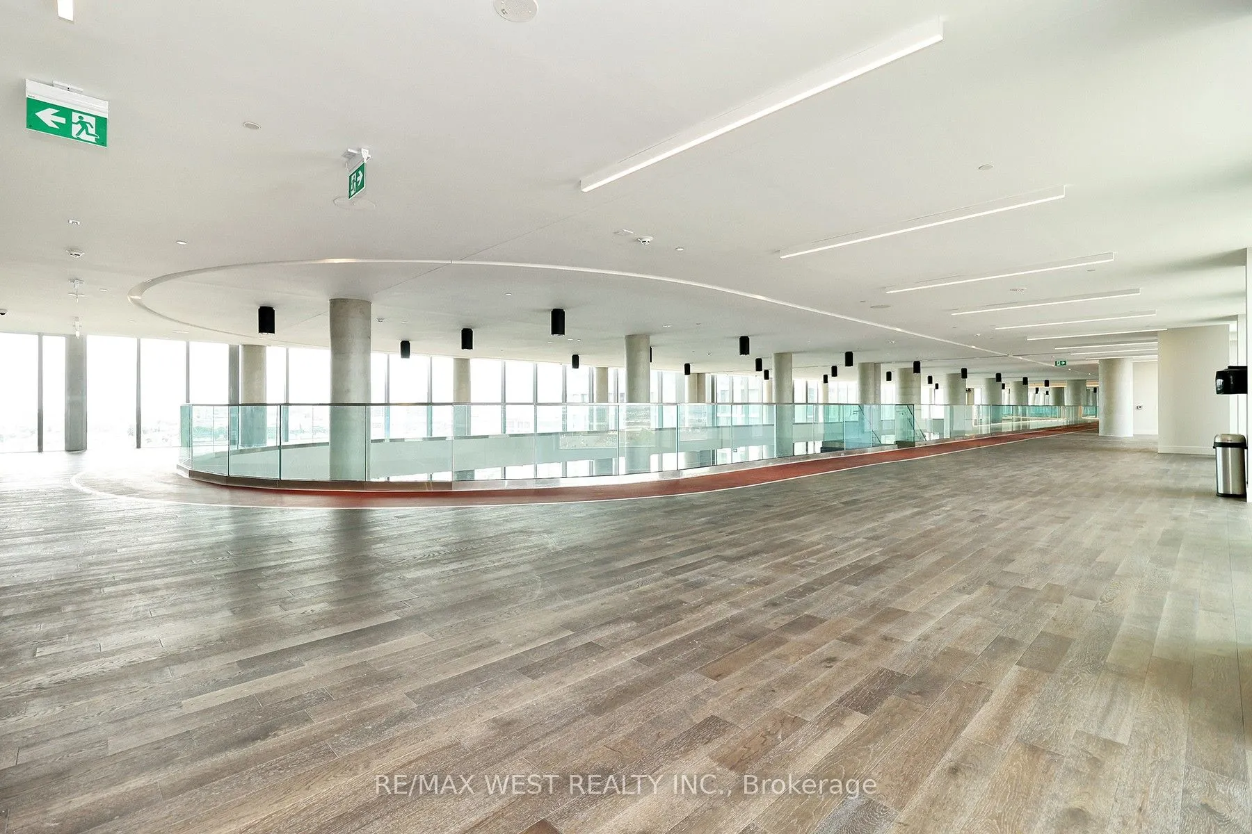 1000 Portage Parkway #2009