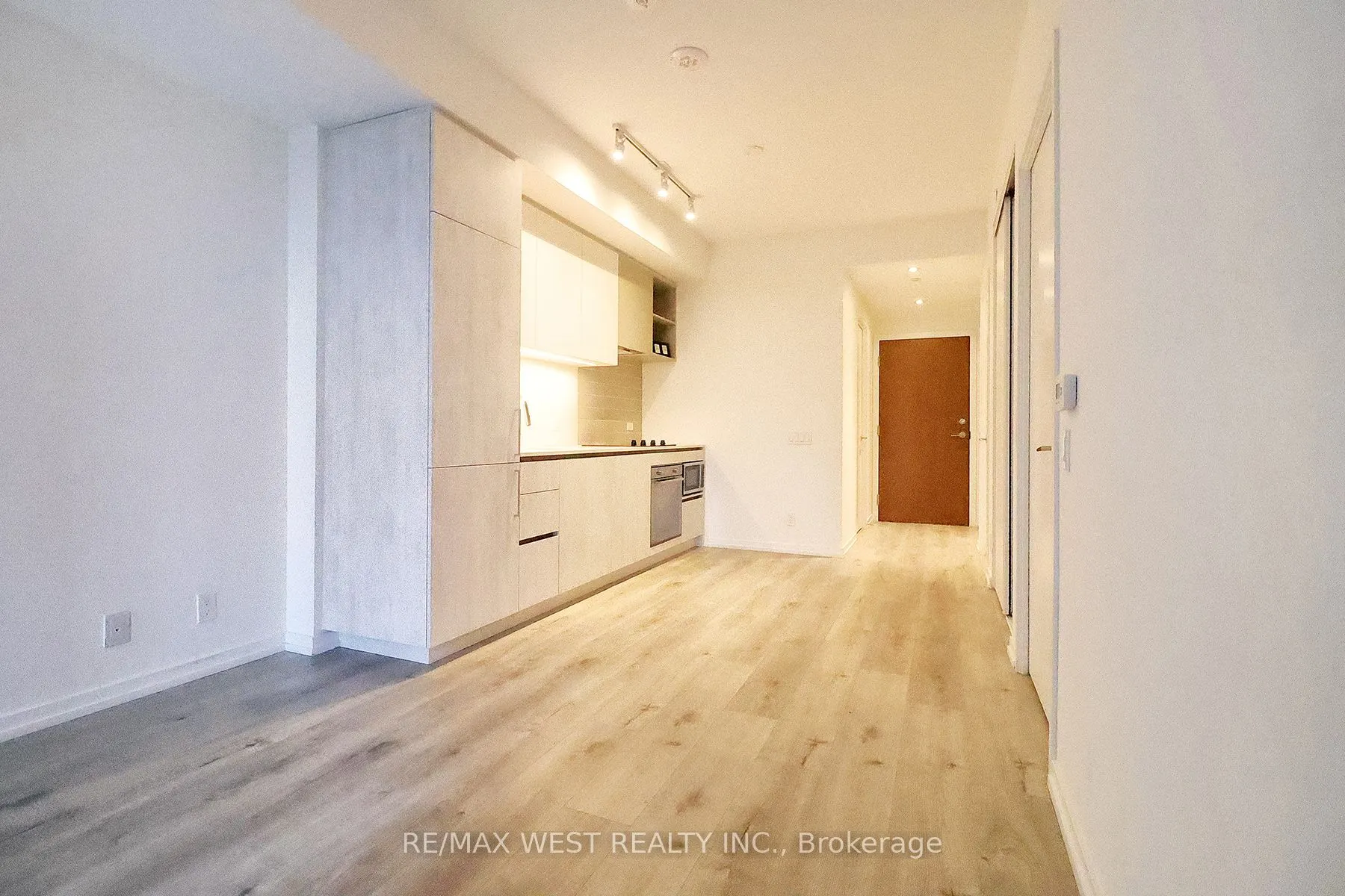 1000 Portage Parkway #2009